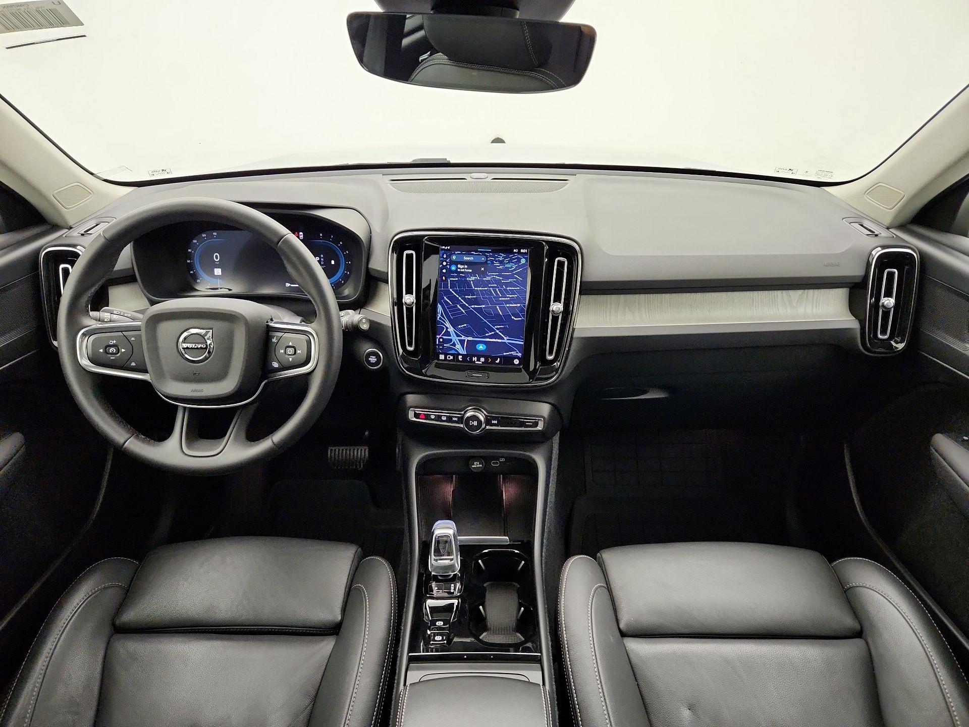 Thumbnail: 2024 Volvo XC40 - 9