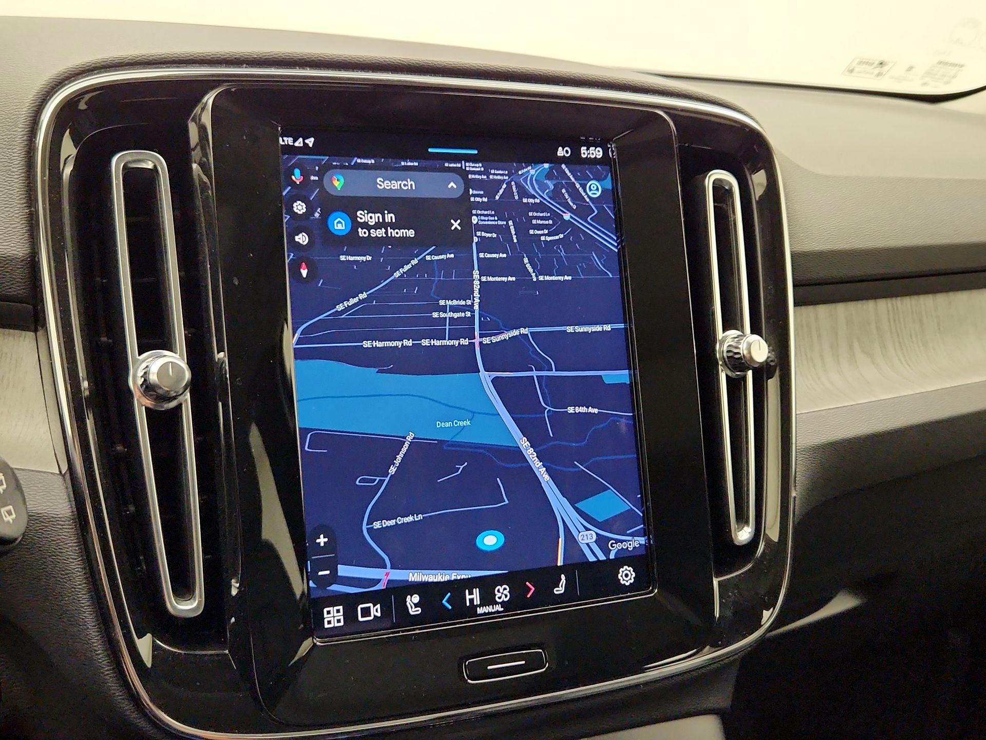 Thumbnail: 2024 Volvo XC40 - 14