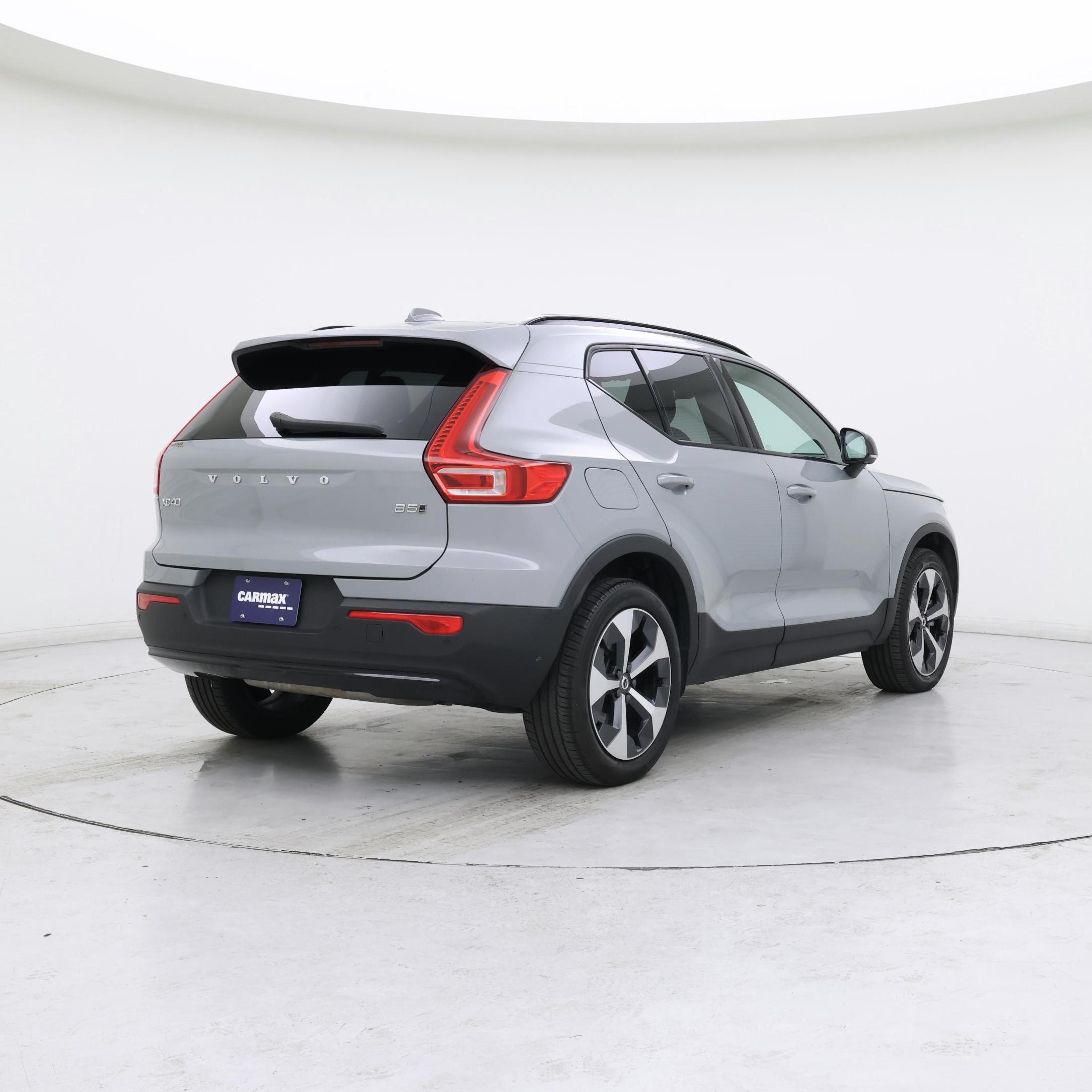 Thumbnail: 2024 Volvo XC40 - 8