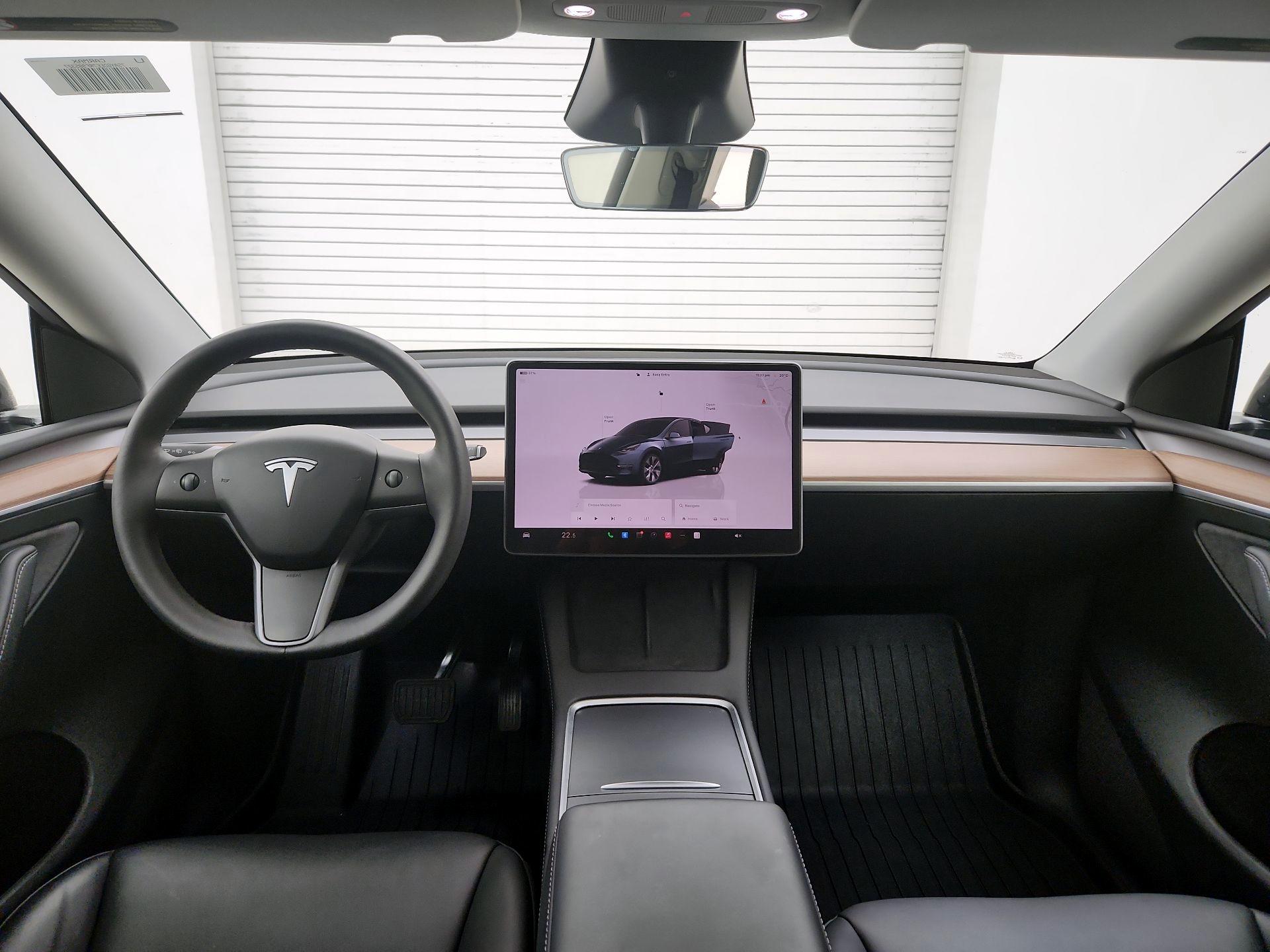 Thumbnail: 2024 Tesla Model Y - 9