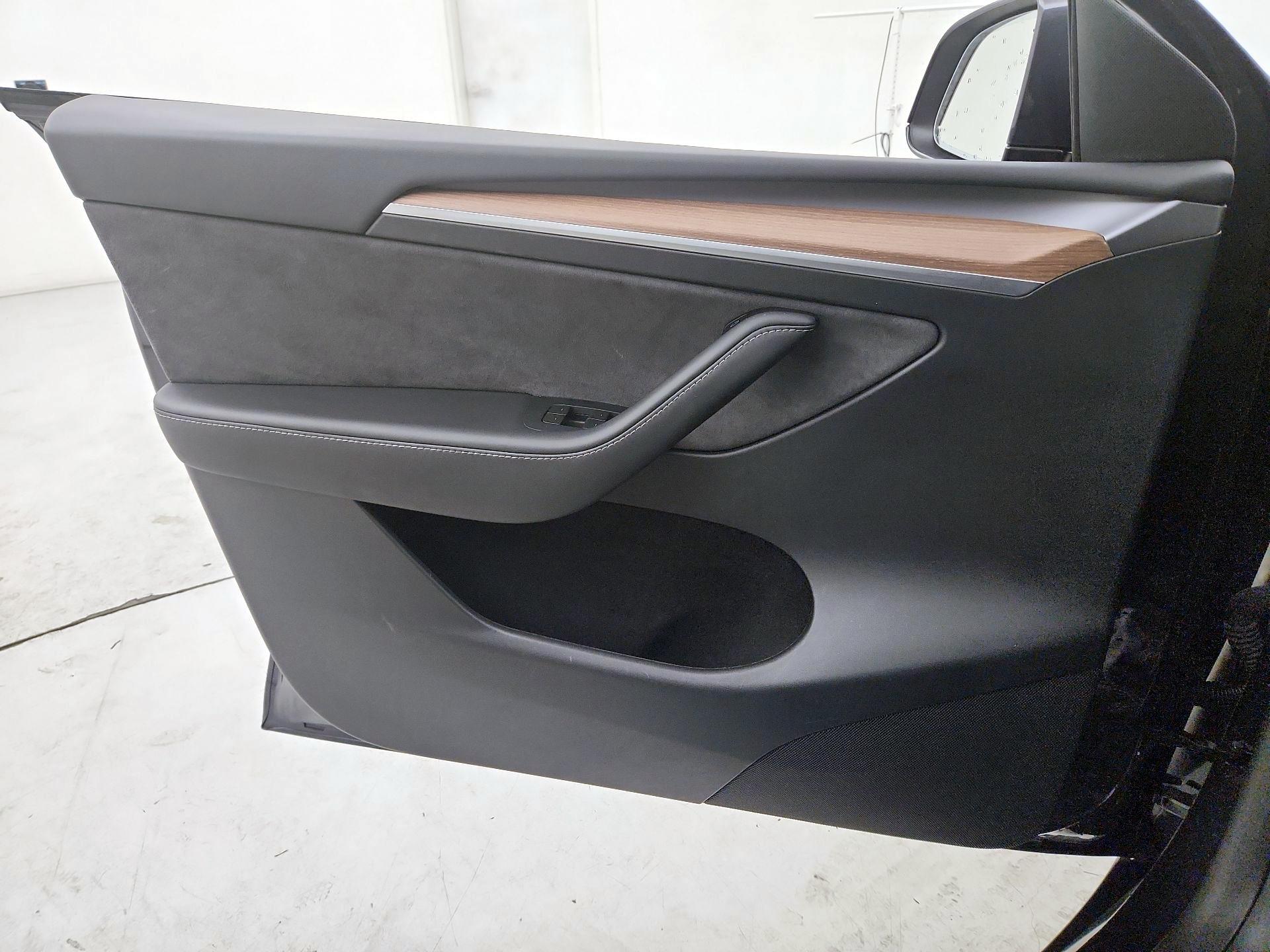 Thumbnail: 2024 Tesla Model Y - 12