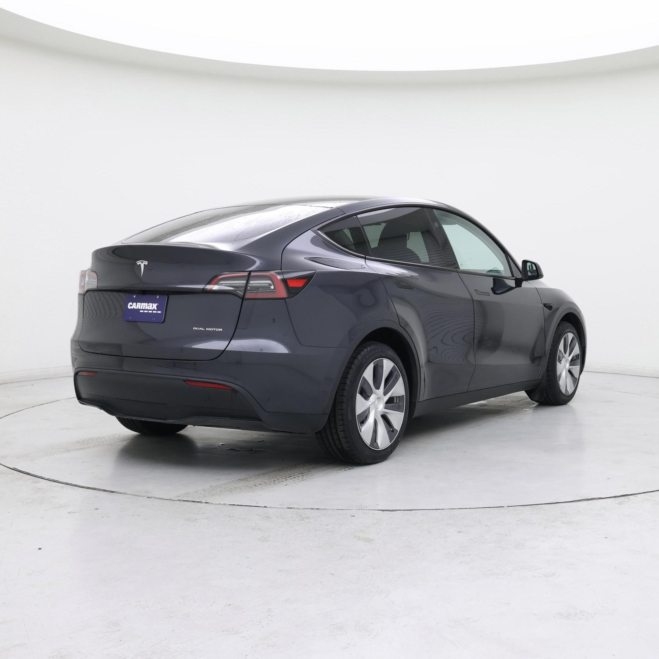 Thumbnail: 2024 Tesla Model Y - 8