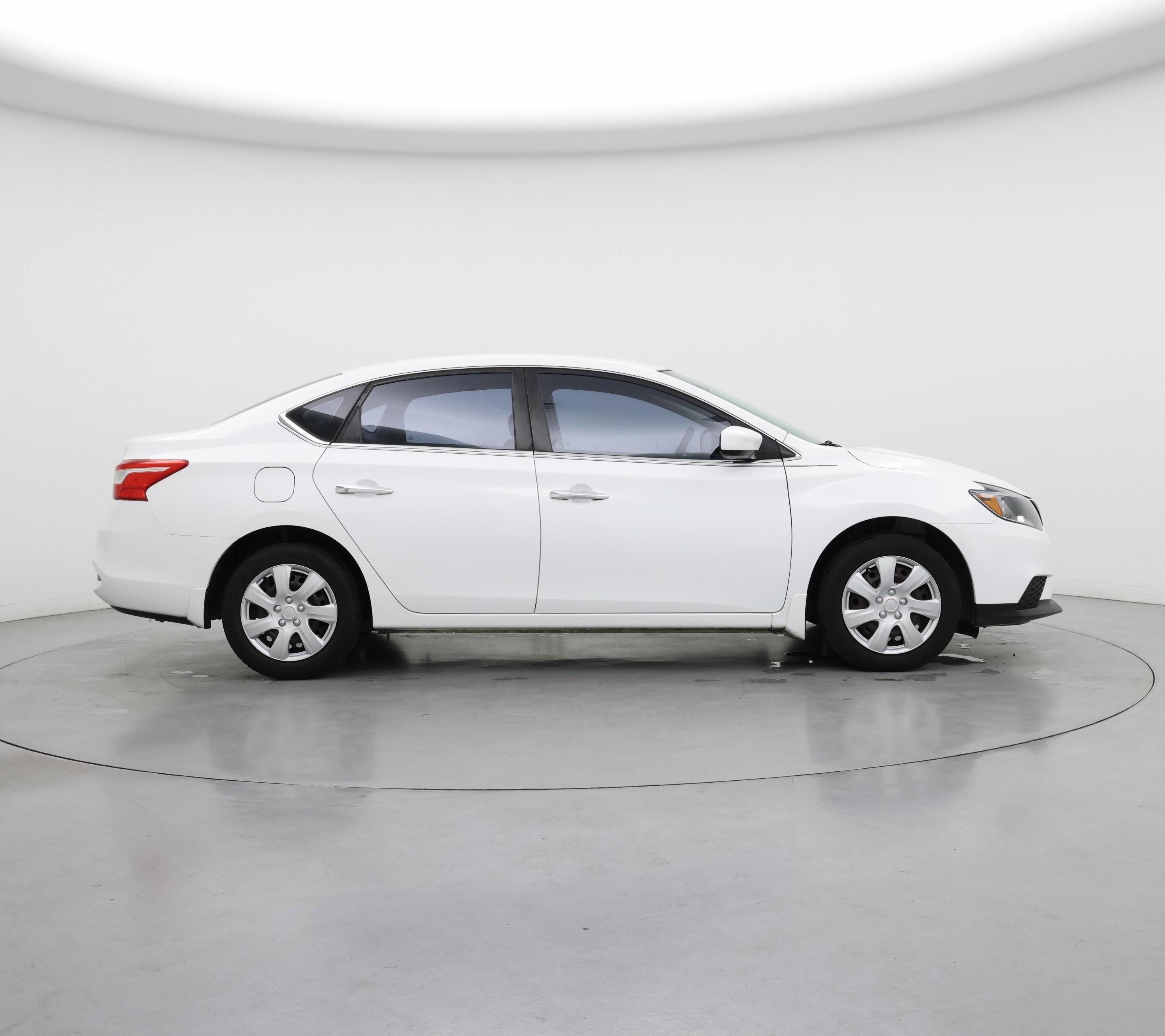 Thumbnail: 2016 Nissan Sentra - 7