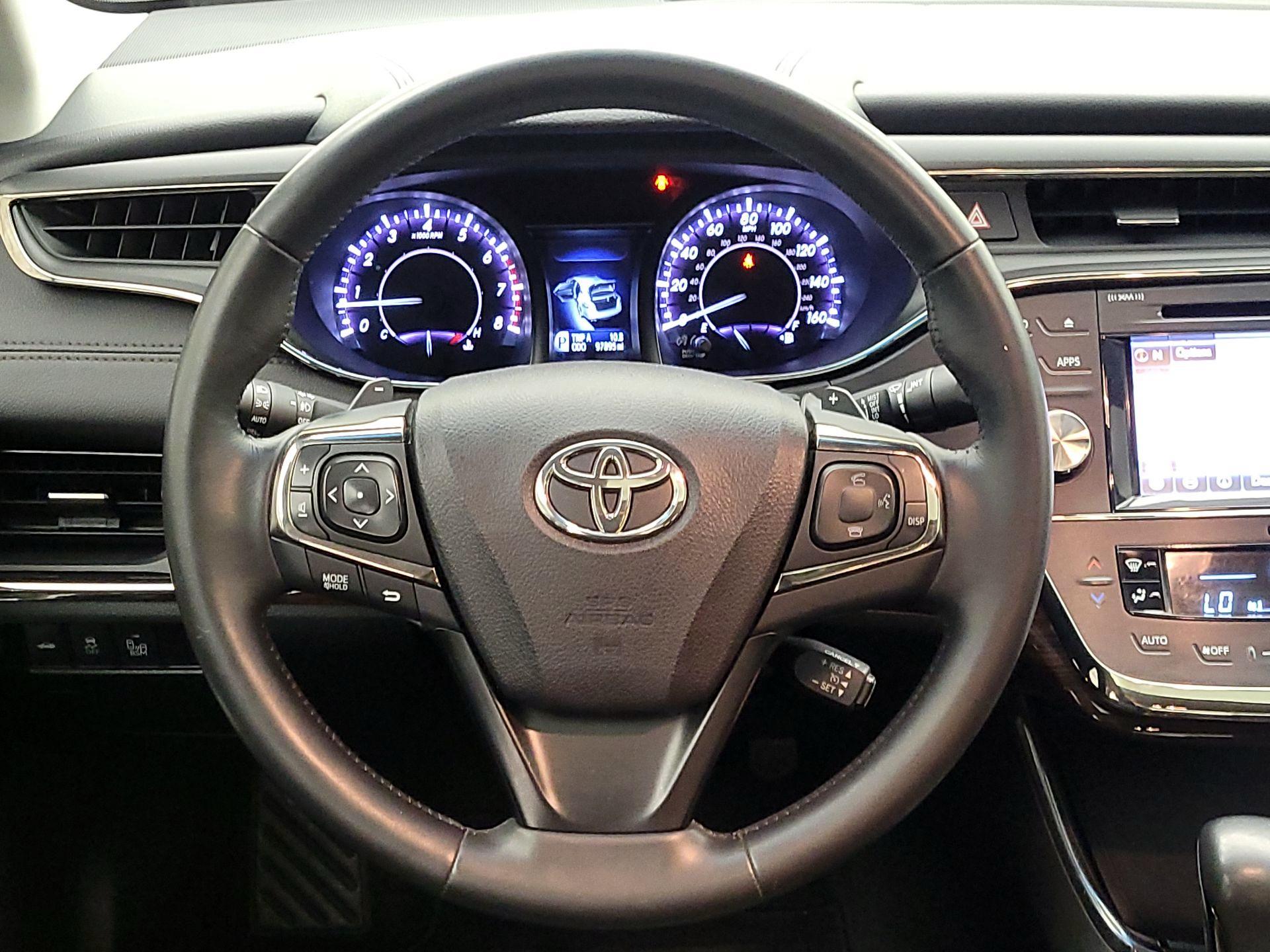 Thumbnail: 2015 Toyota Avalon - 10