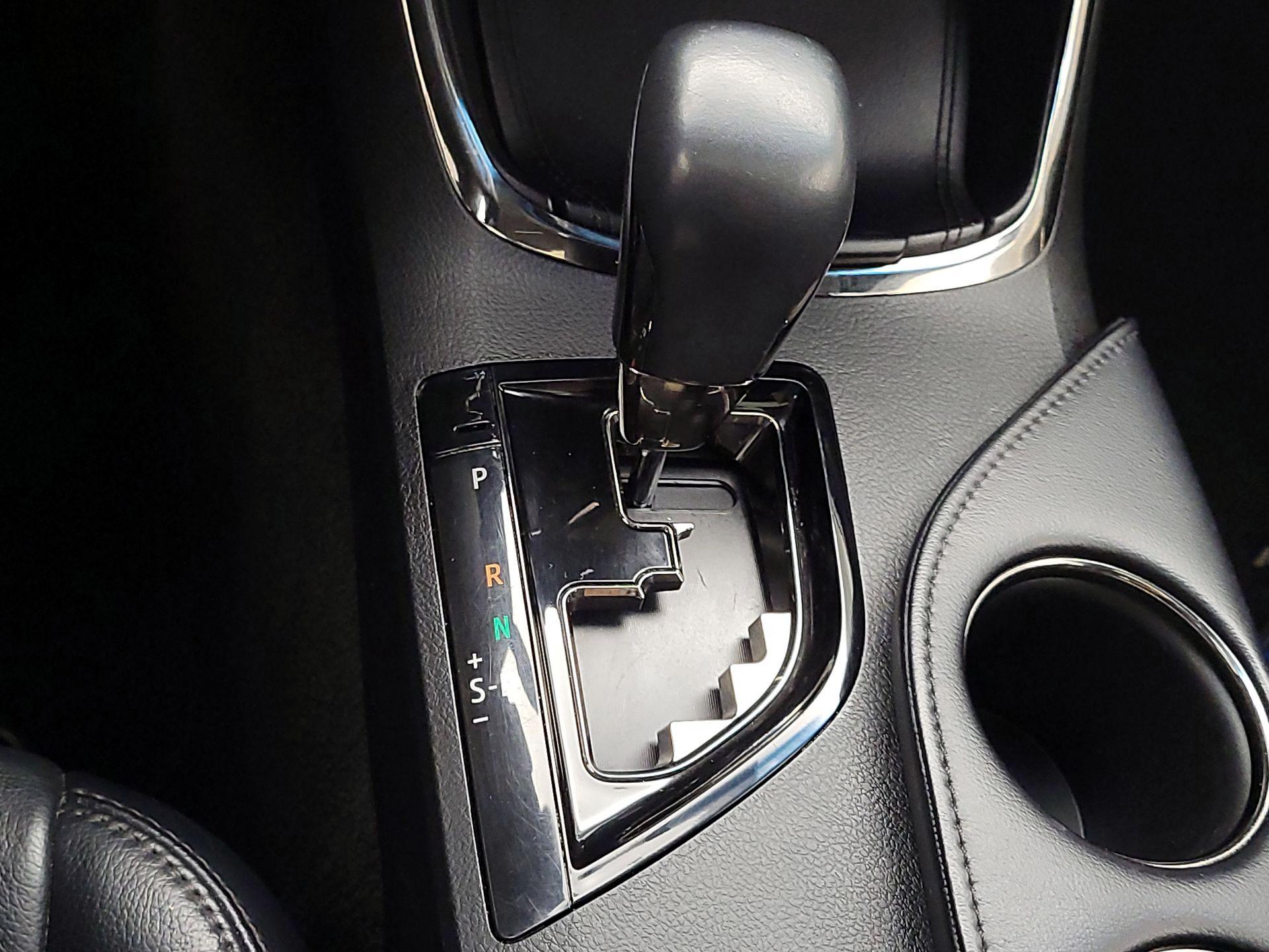 Thumbnail: 2015 Toyota Avalon - 18
