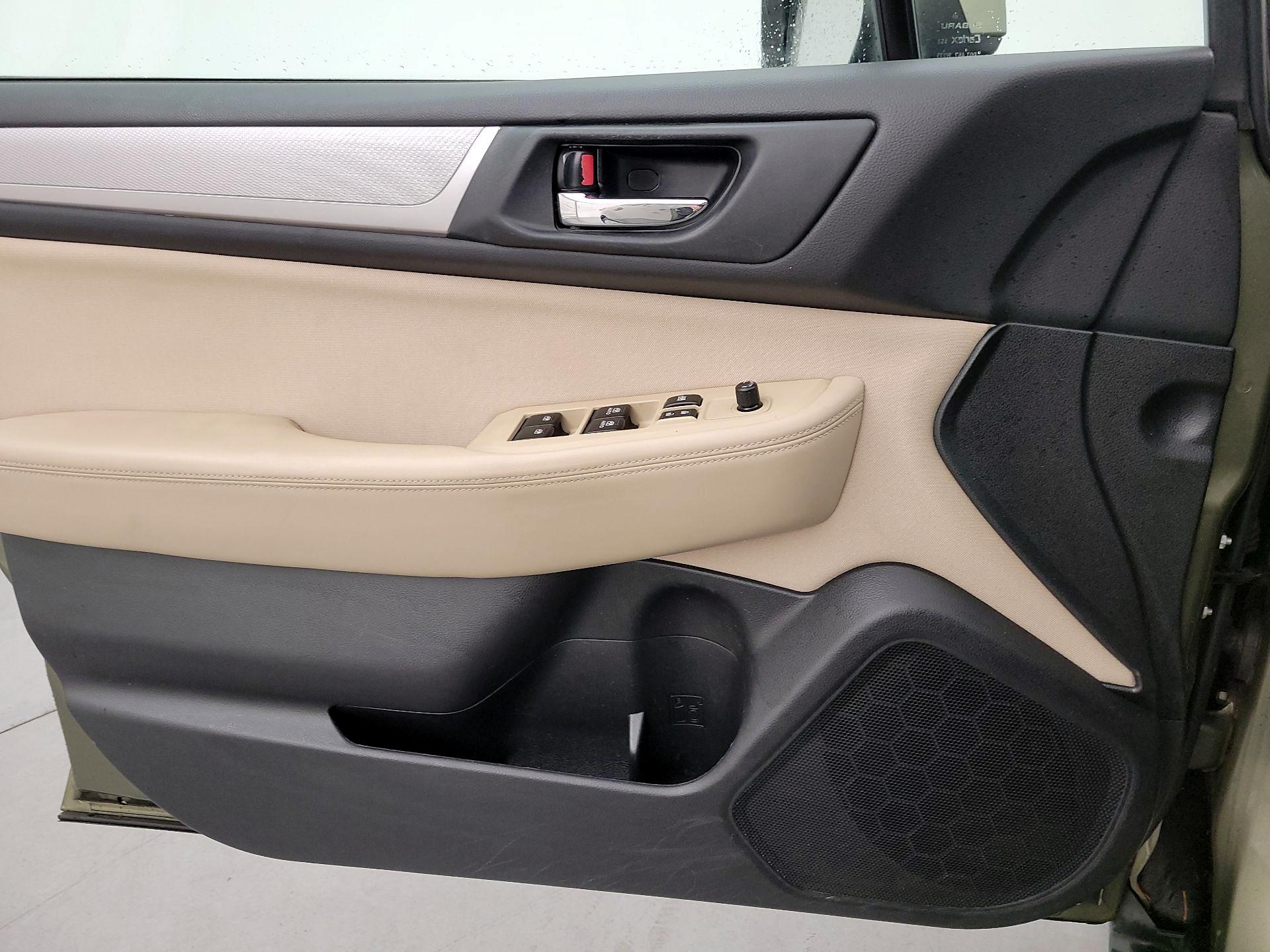 Thumbnail: 2015 Subaru Outback - 12