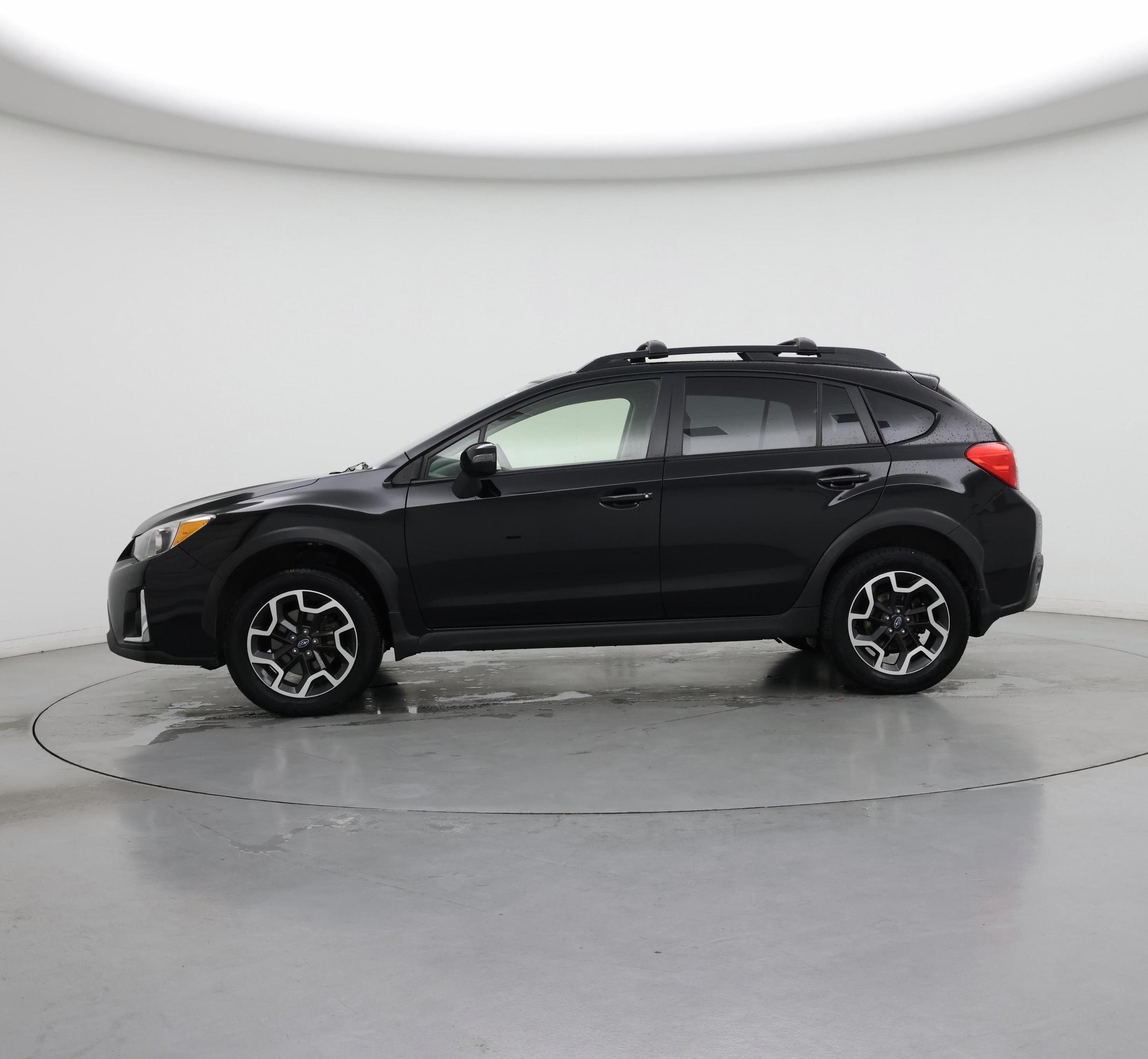 Thumbnail: 2017 Subaru Crosstrek - 3