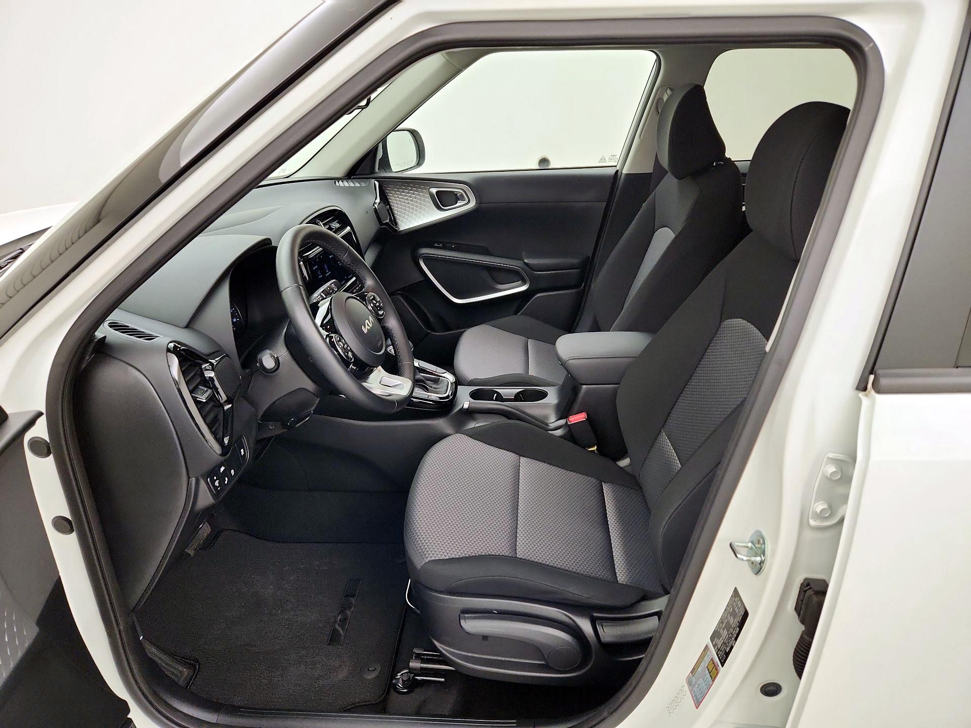 Thumbnail: 2022 Kia Soul - 11