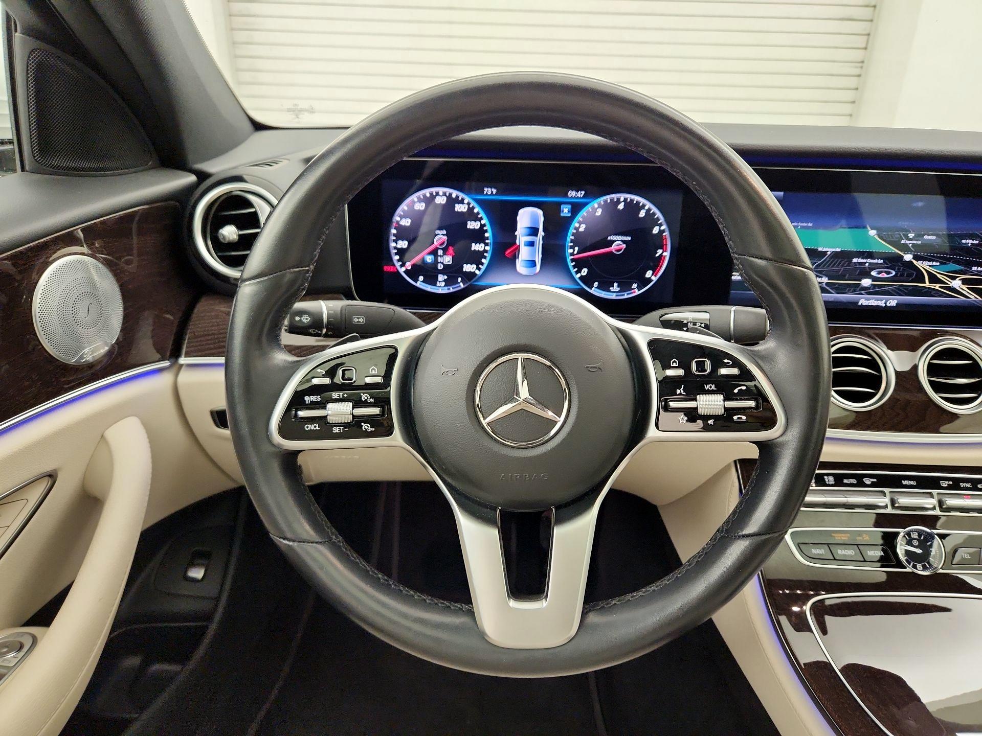 Thumbnail: 2020 Mercedes-Benz E-Class - 10