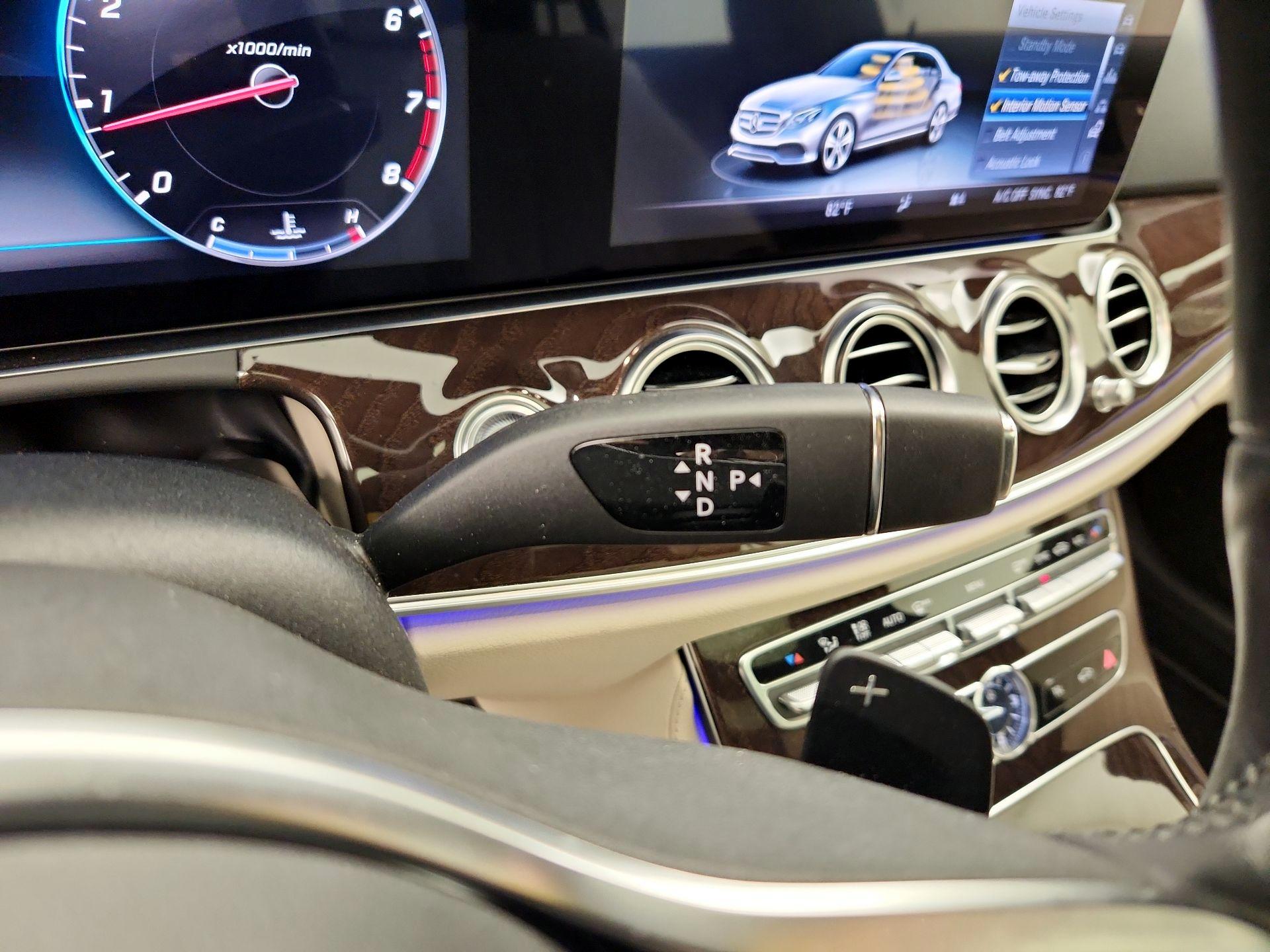 Thumbnail: 2020 Mercedes-Benz E-Class - 18