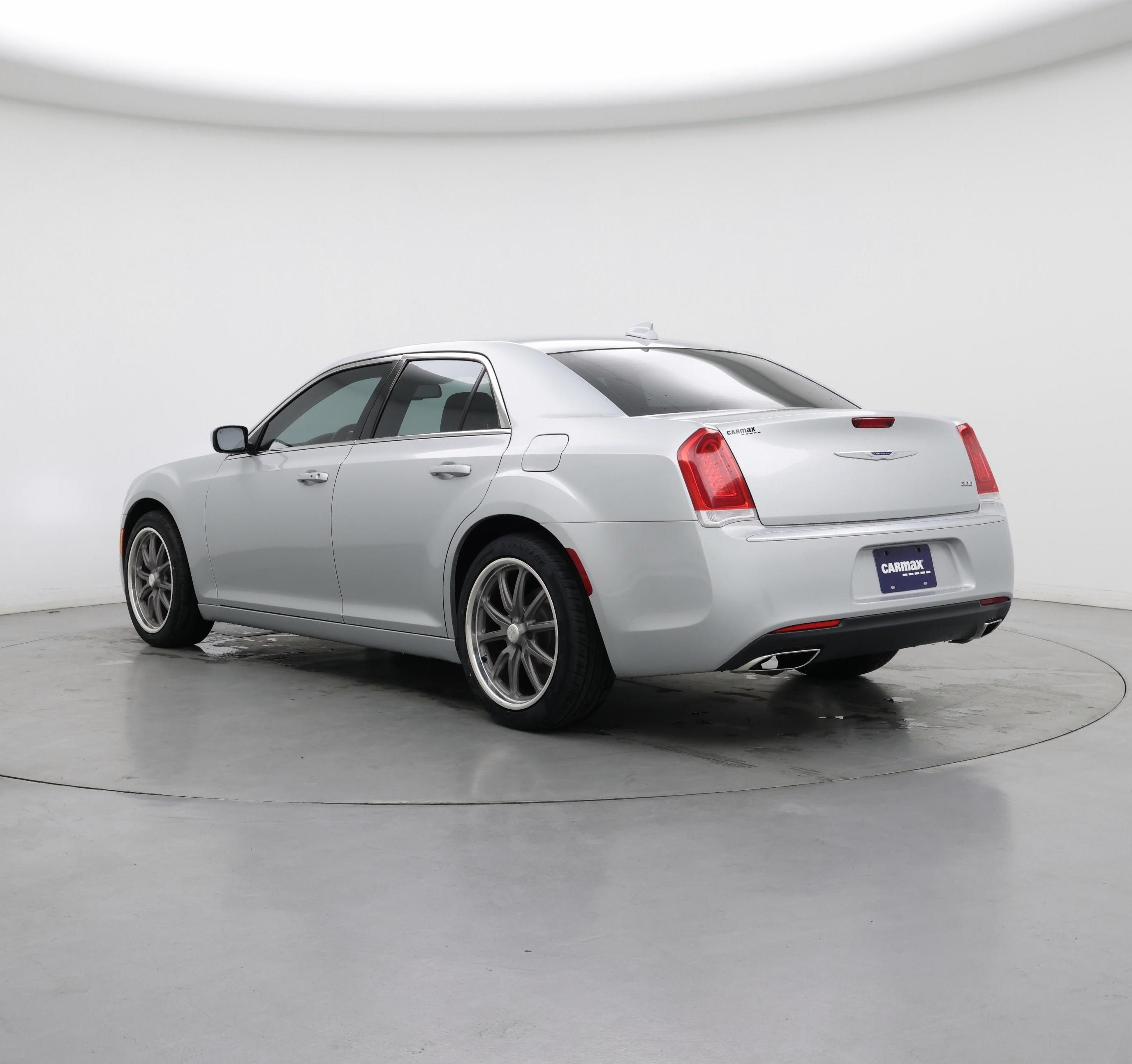 Thumbnail: 2019 Chrysler 300 - 2