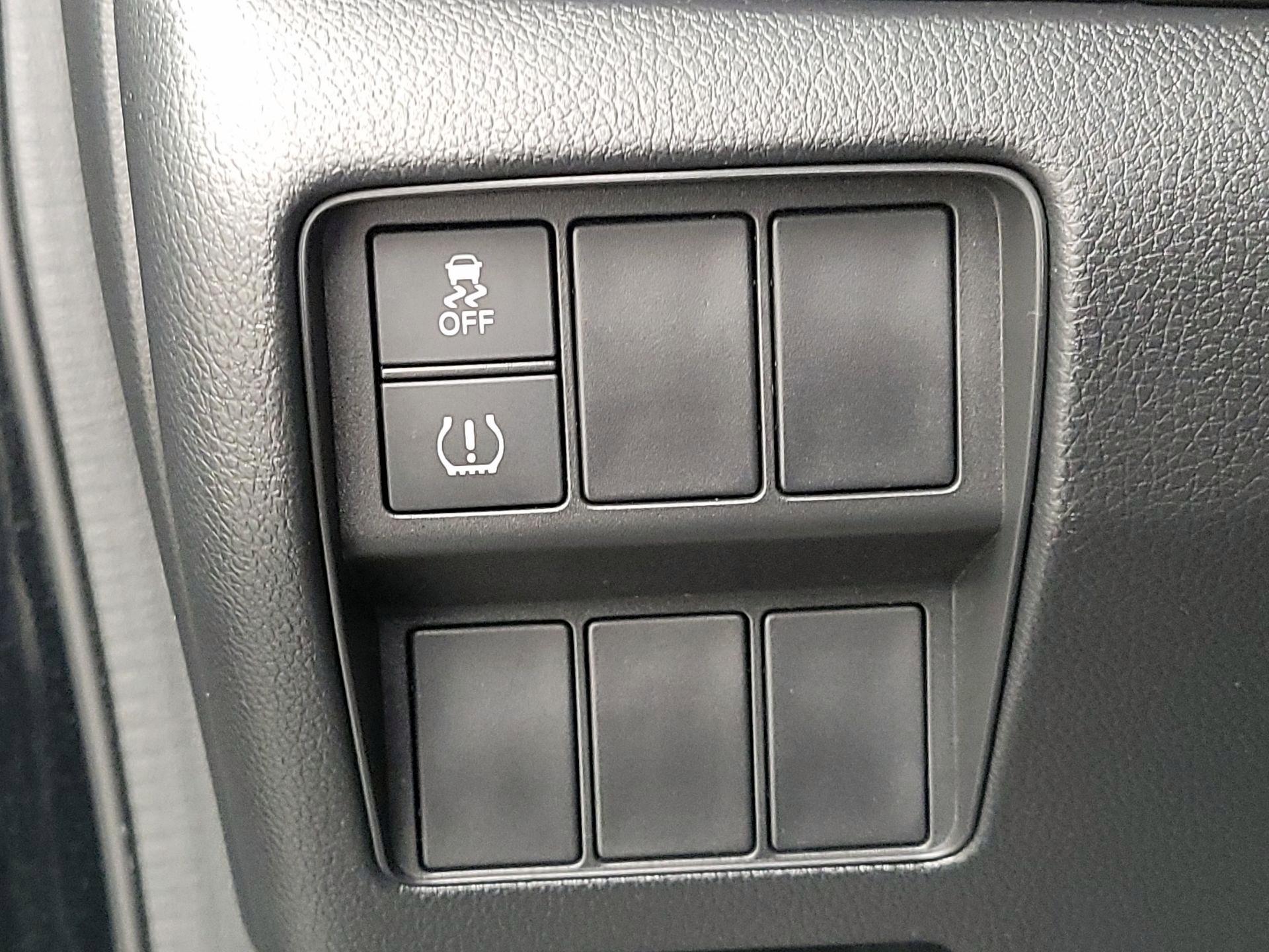 Thumbnail: 2017 Honda CR-V - 13