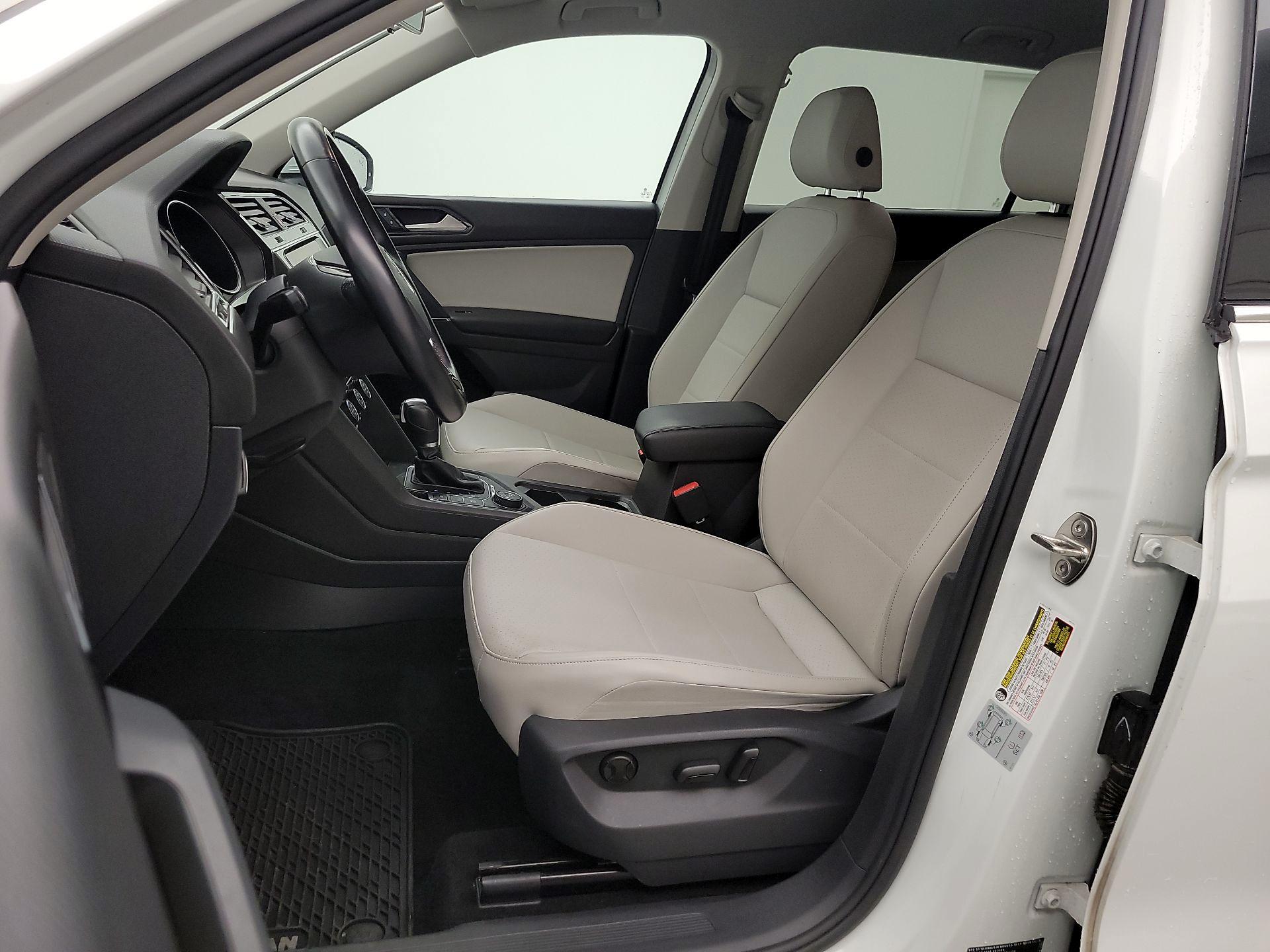 Thumbnail: 2018 Volkswagen Tiguan - 11