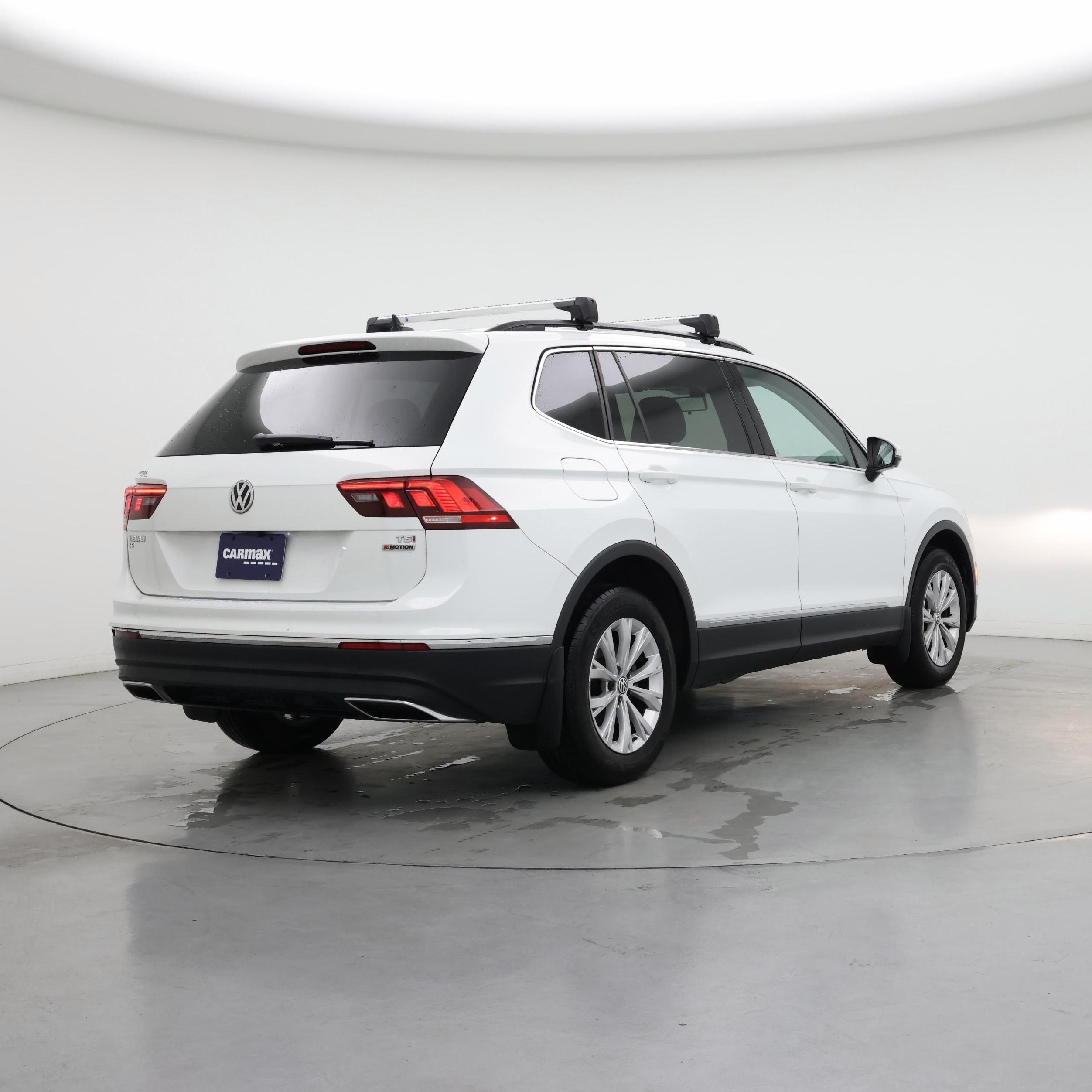 Thumbnail: 2018 Volkswagen Tiguan - 8
