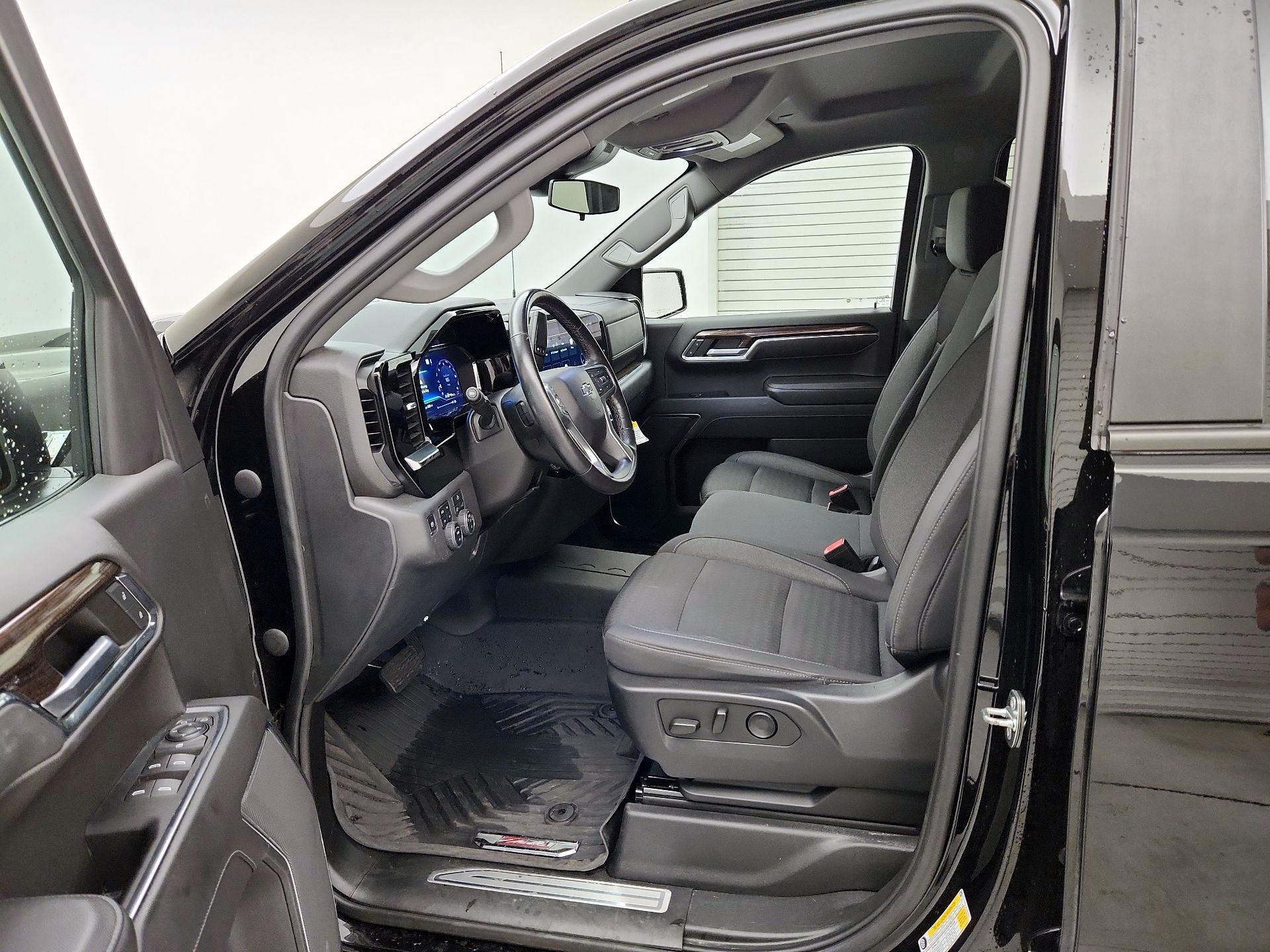 Thumbnail: 2022 Chevrolet Silverado 1500 - 11