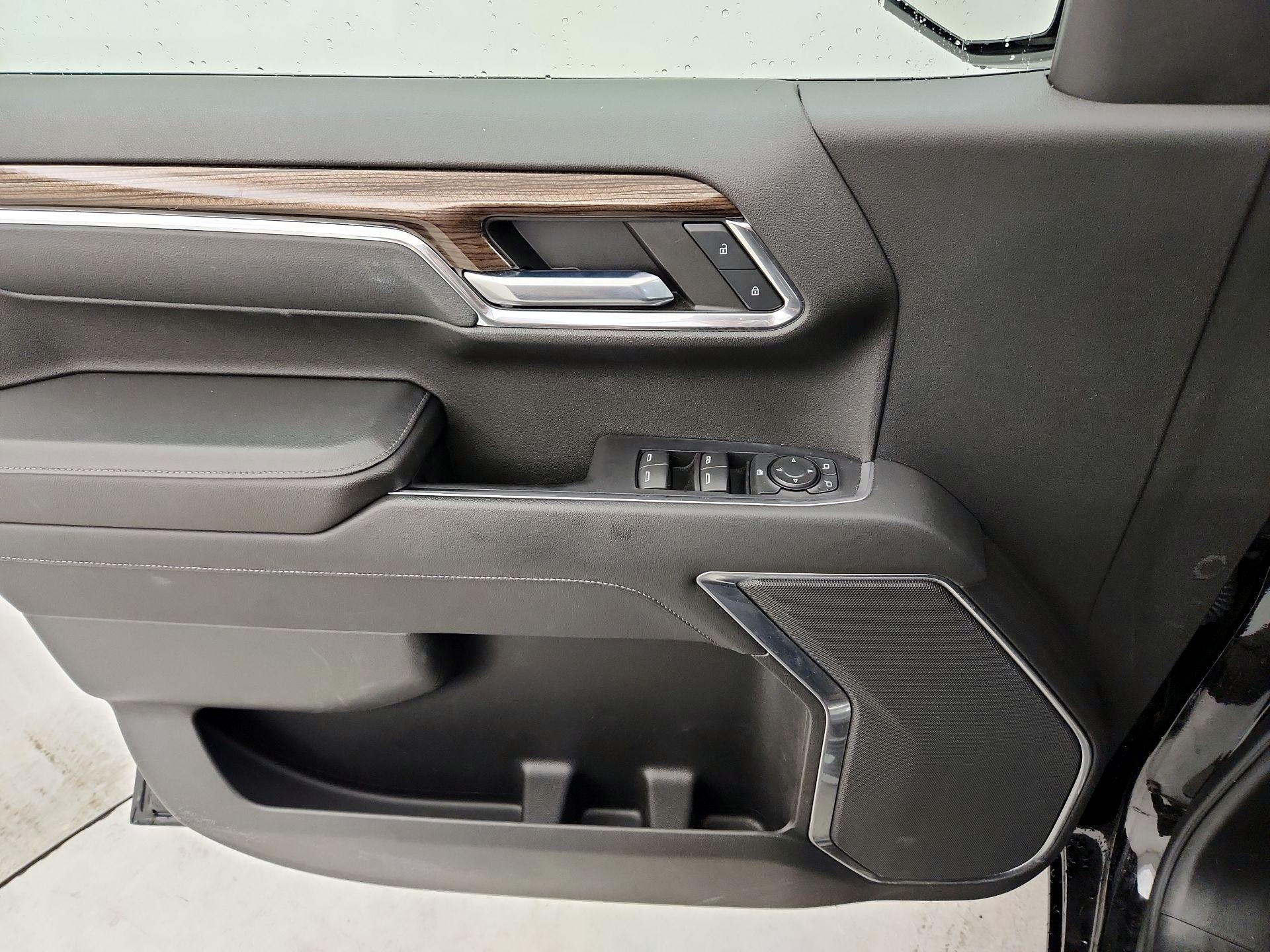 Thumbnail: 2022 Chevrolet Silverado 1500 - 12