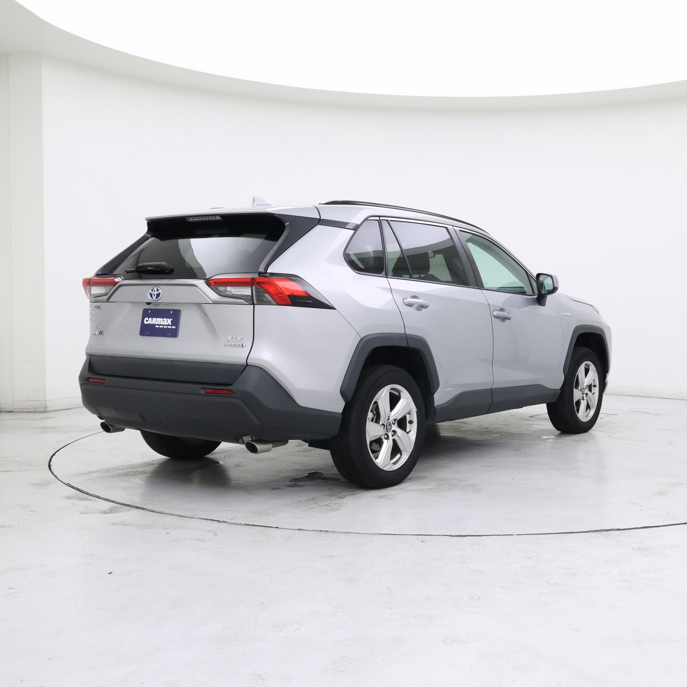 Thumbnail: 2021 Toyota RAV4 - 8