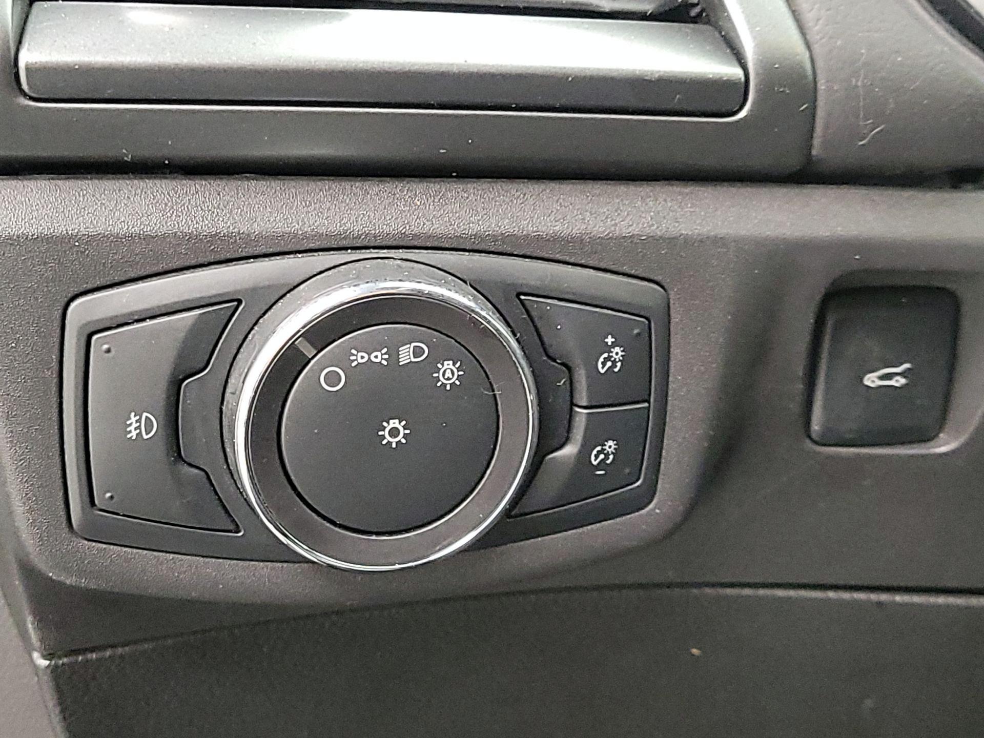 Thumbnail: 2014 Ford Fusion - 13