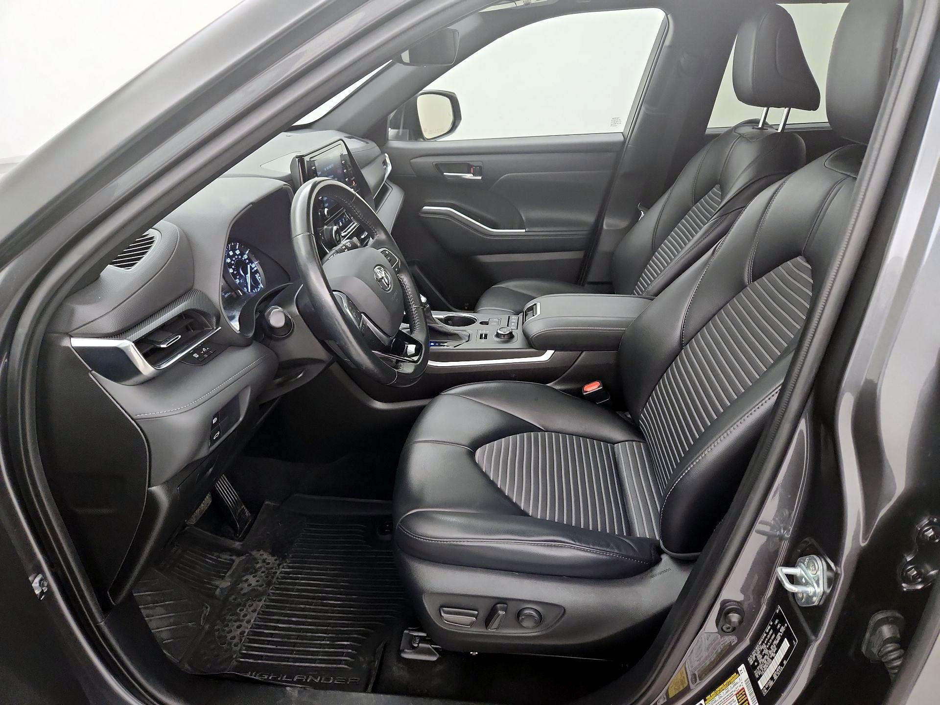 Thumbnail: 2021 Toyota Highlander - 11