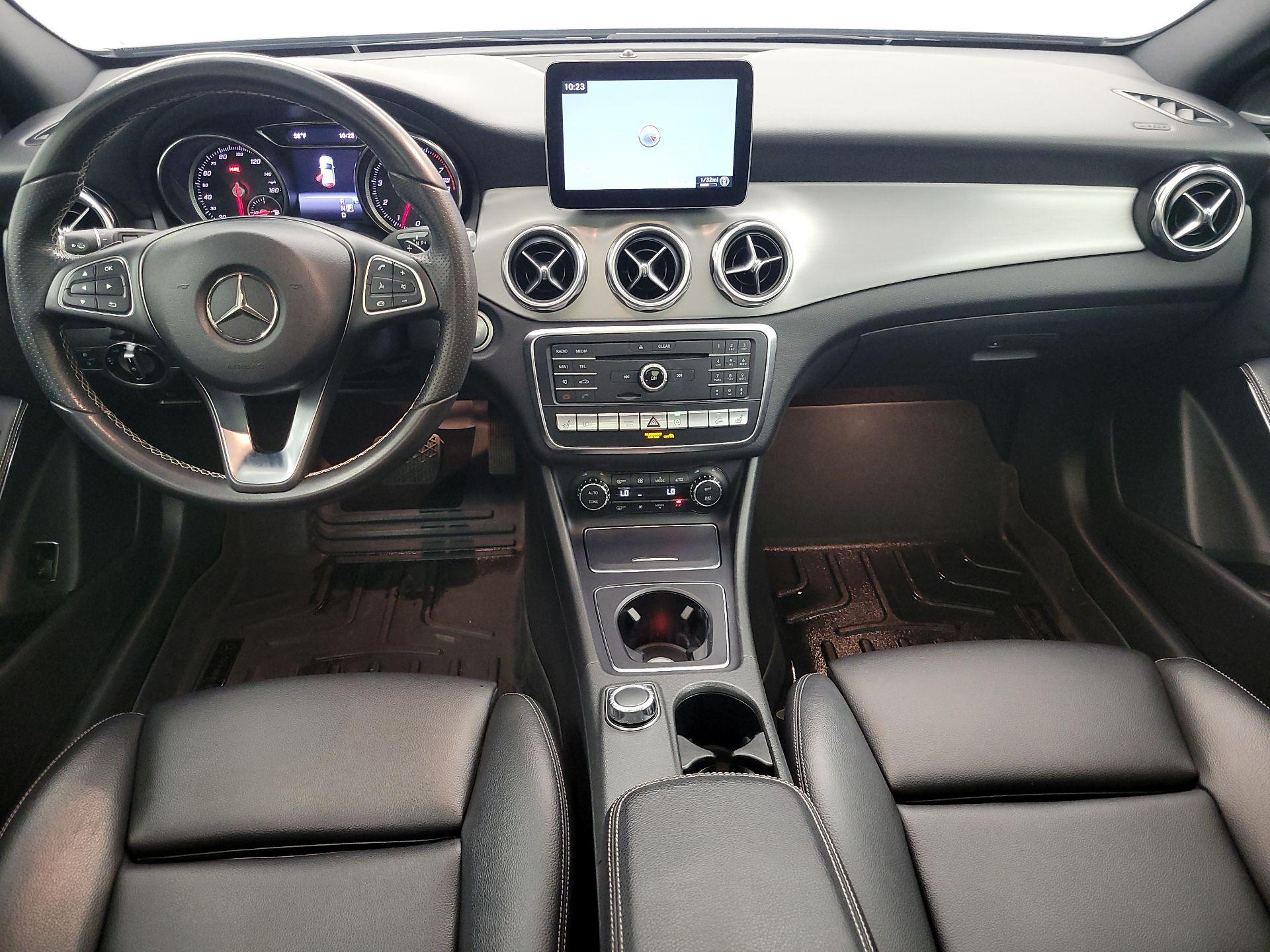 Thumbnail: 2018 Mercedes-Benz GLA - 9