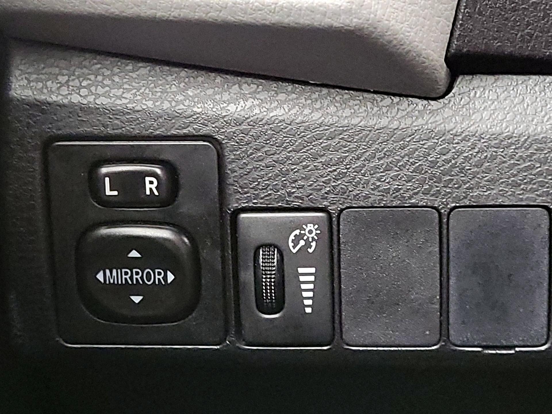 Thumbnail: 2016 Toyota Corolla - 13