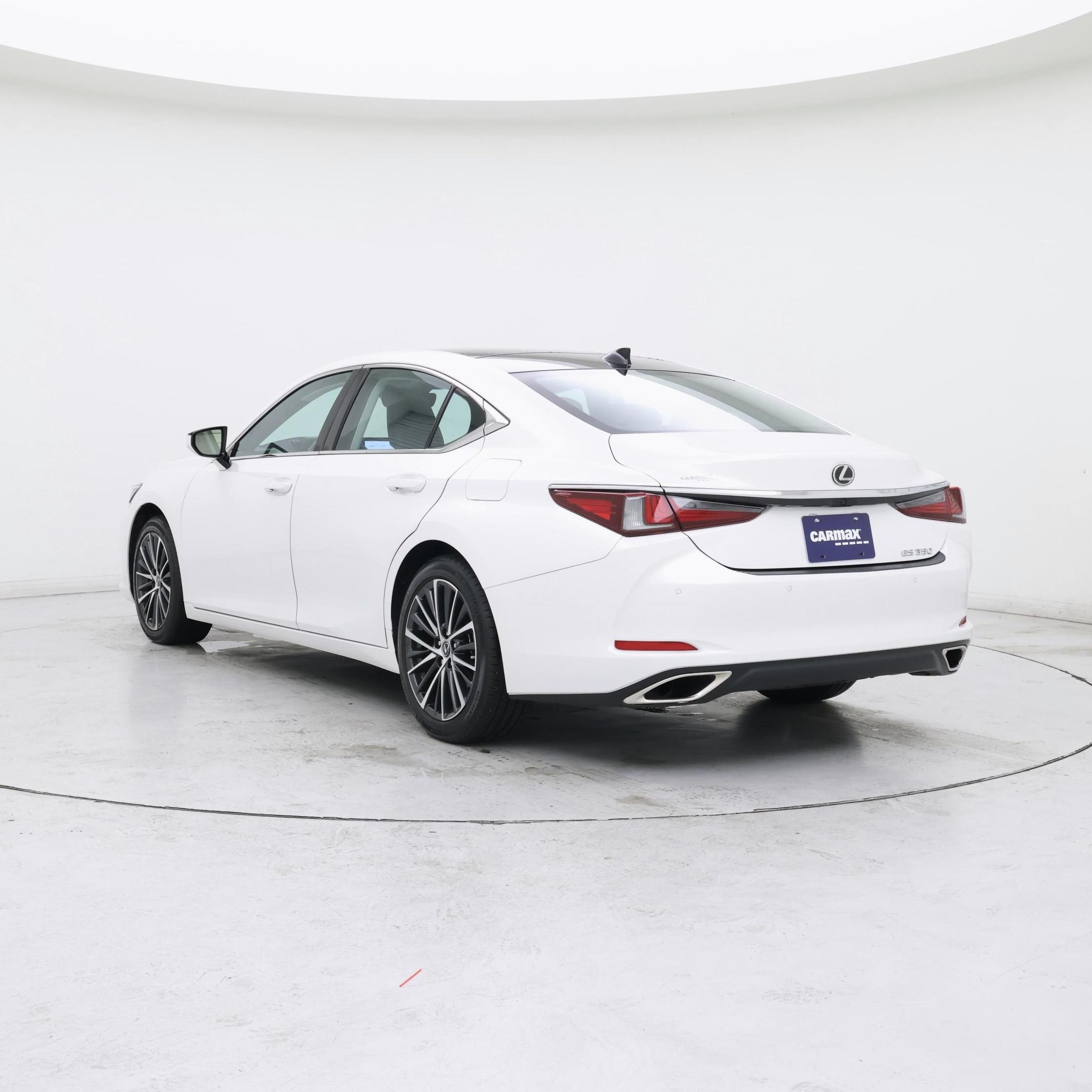 Thumbnail: 2024 Lexus ES - 2