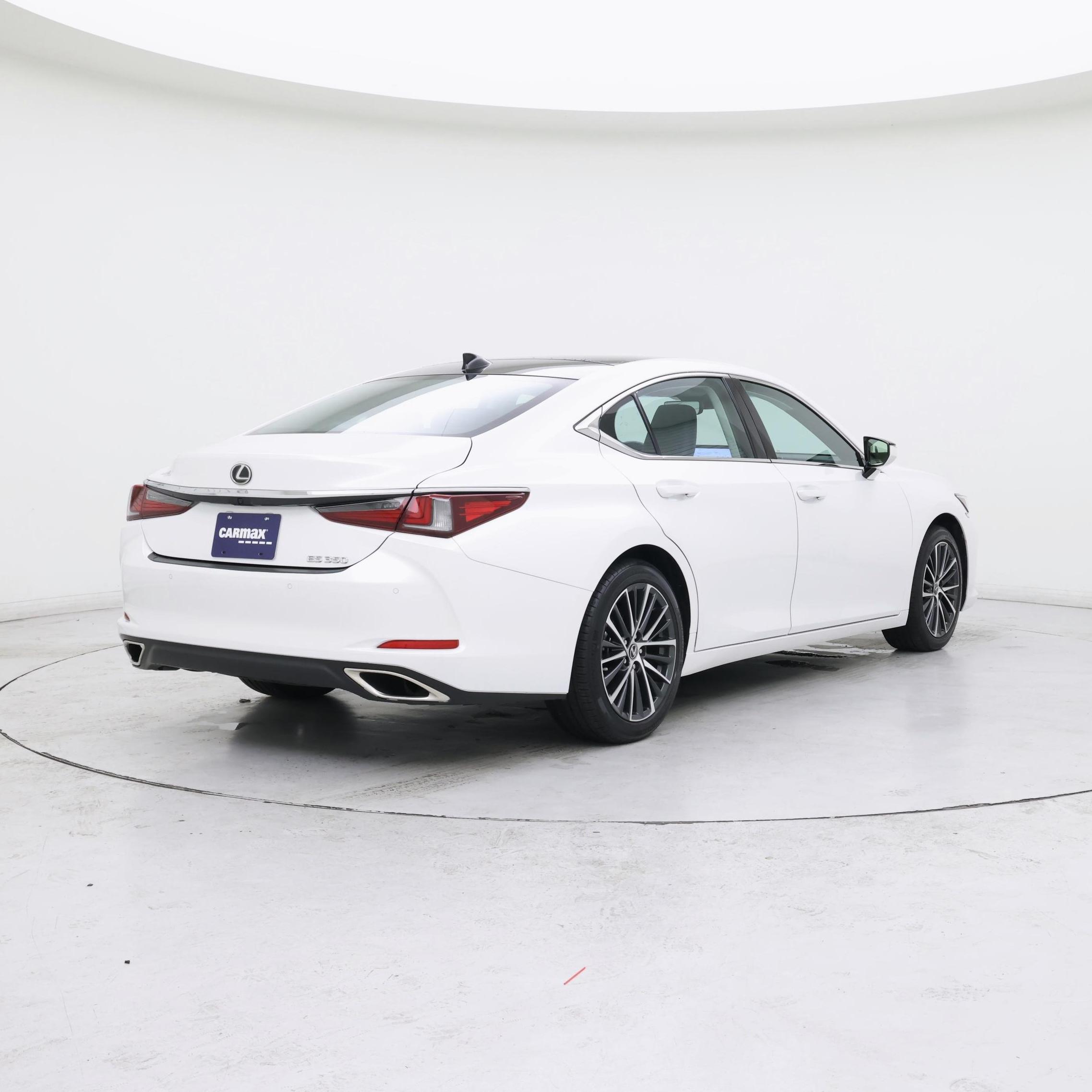Thumbnail: 2024 Lexus ES - 8