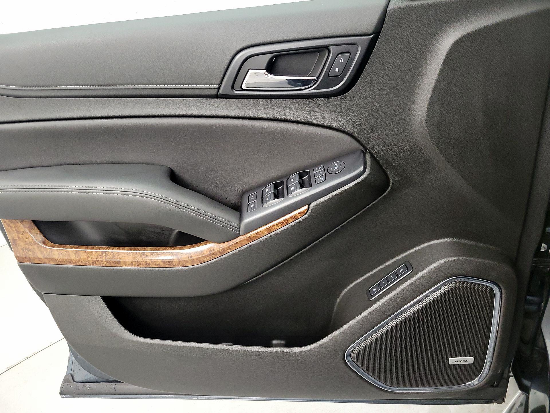 Thumbnail: 2019 Chevrolet Tahoe - 12