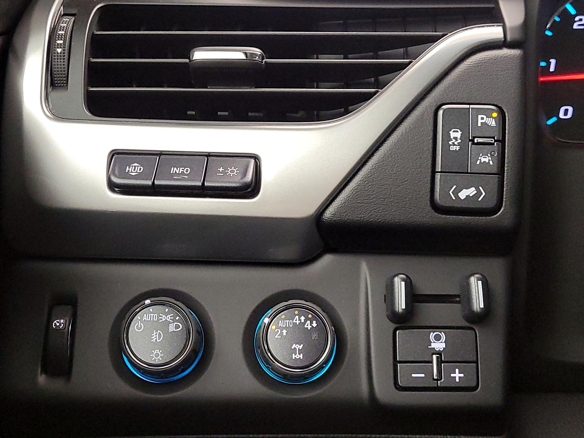 Thumbnail: 2019 Chevrolet Tahoe - 13