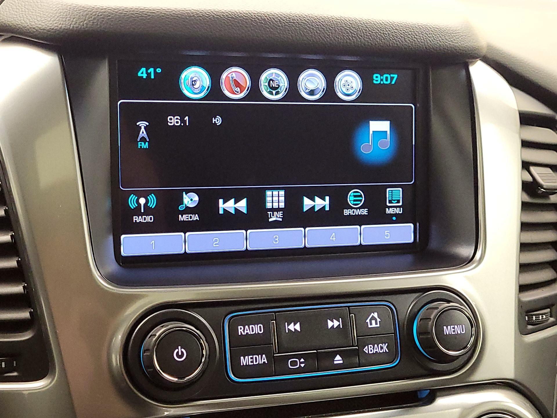 Thumbnail: 2019 Chevrolet Tahoe - 16