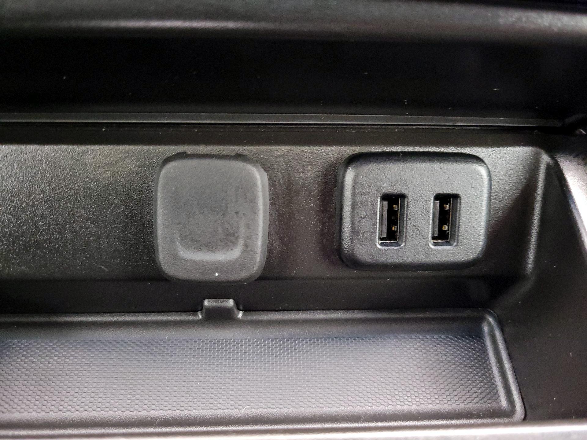 Thumbnail: 2019 Chevrolet Tahoe - 19