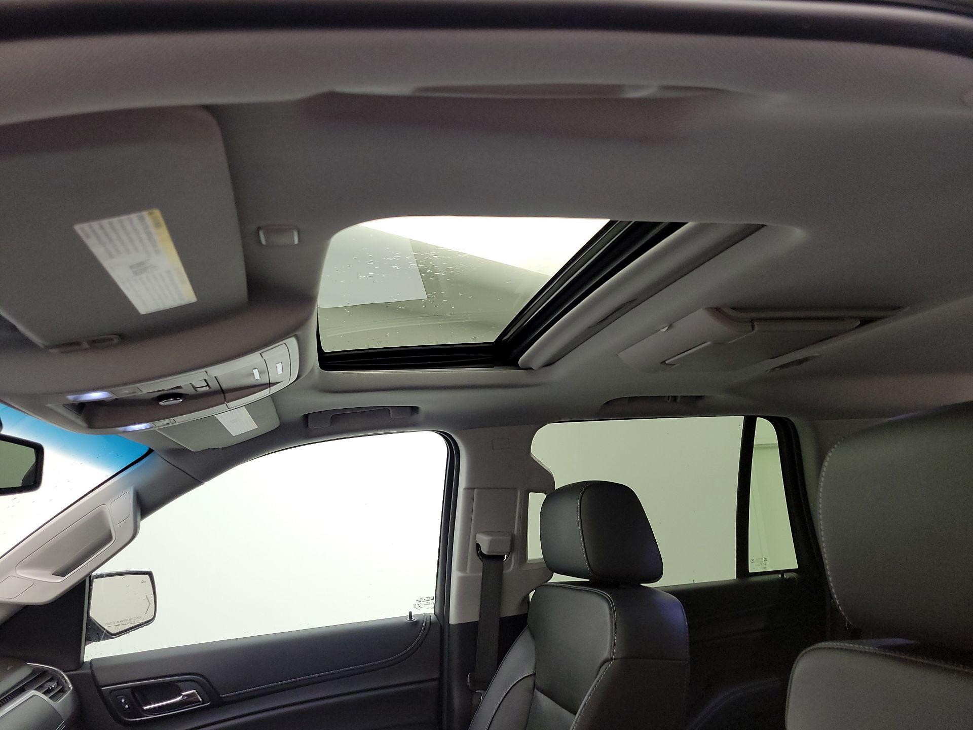 Thumbnail: 2019 Chevrolet Tahoe - 20