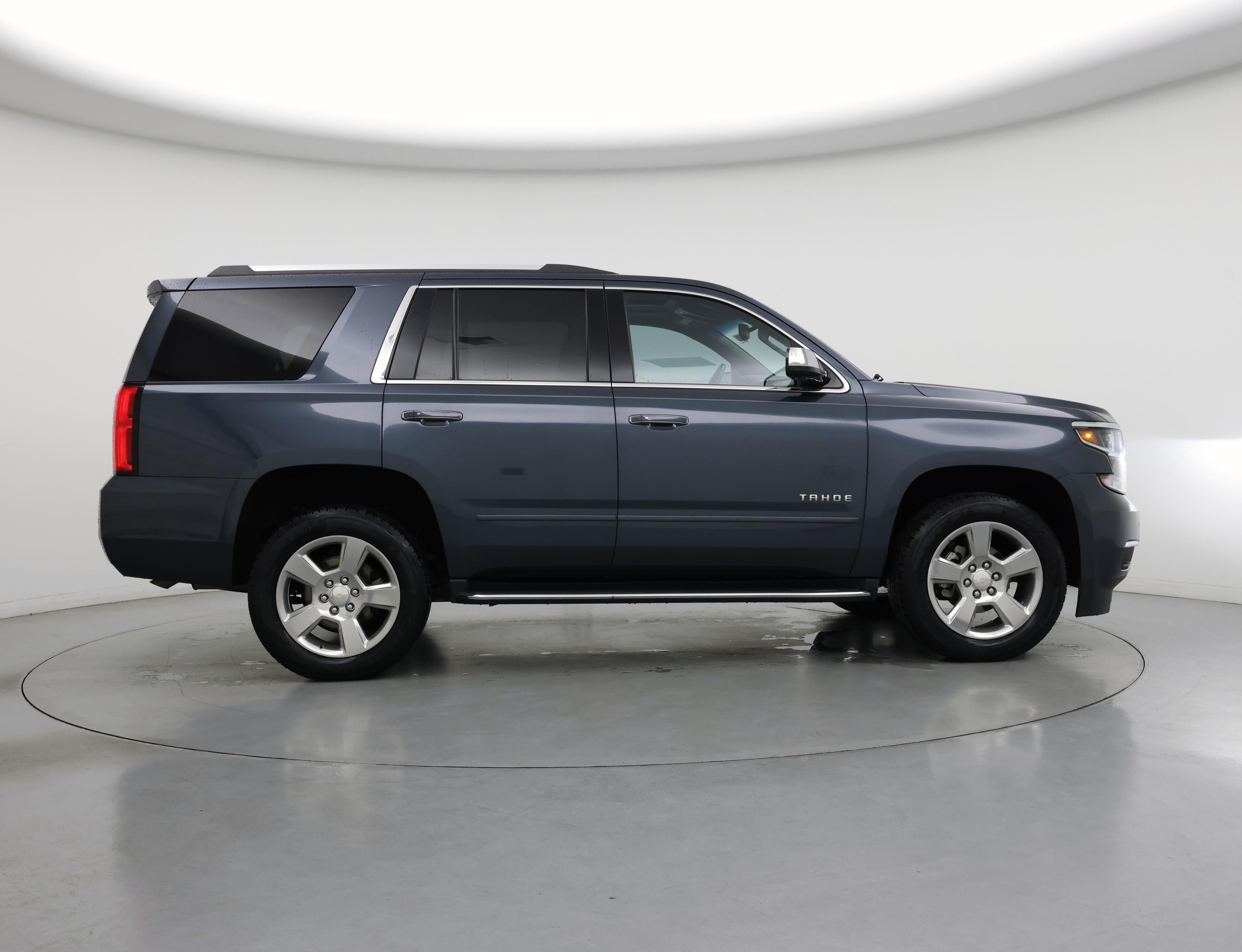 Thumbnail: 2019 Chevrolet Tahoe - 7