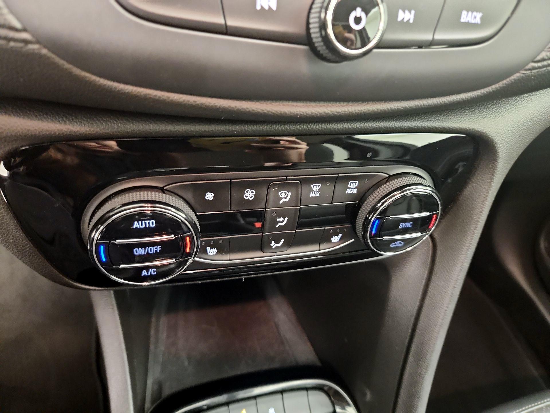 Thumbnail: 2020 Buick Encore GX - 16