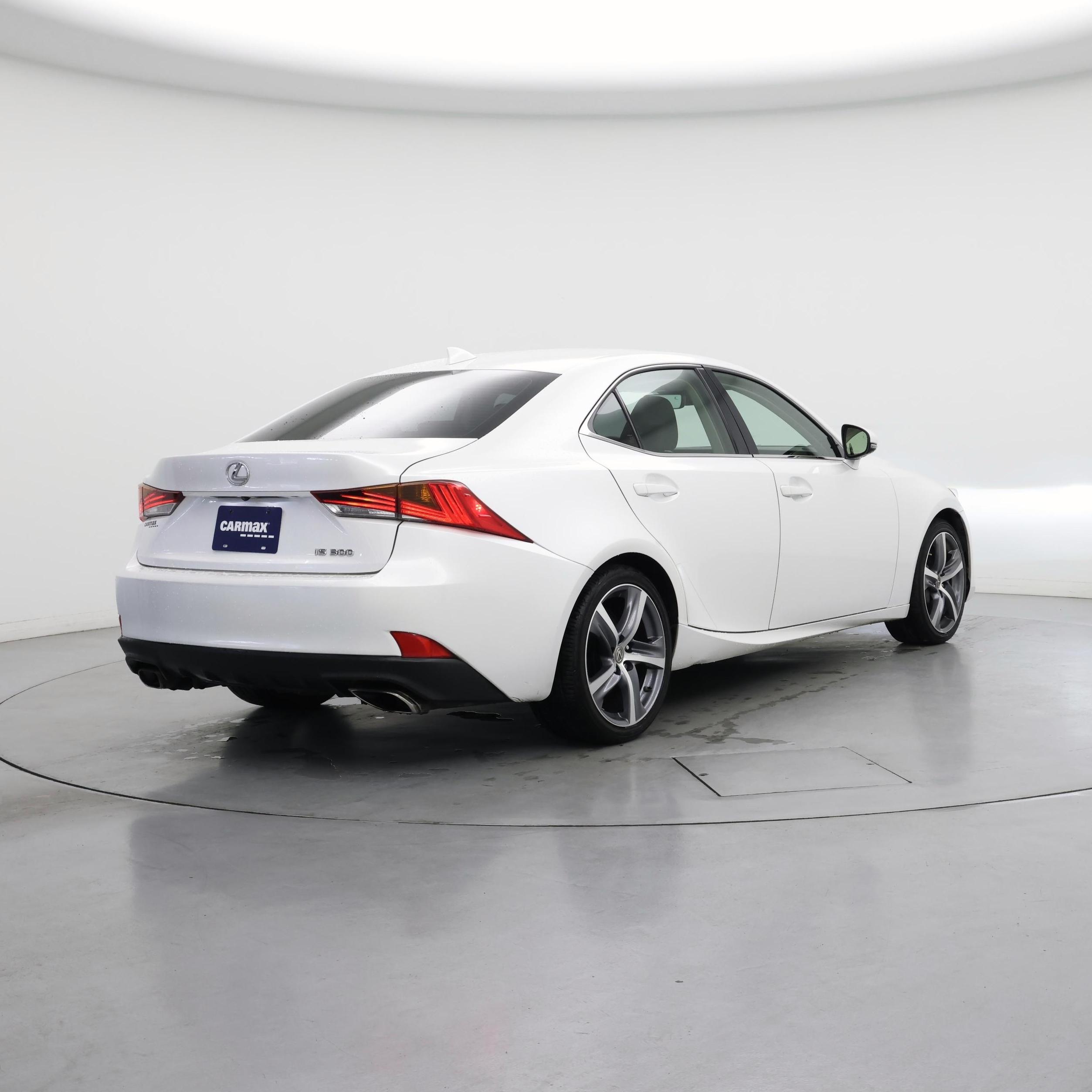 Thumbnail: 2018 Lexus IS - 8