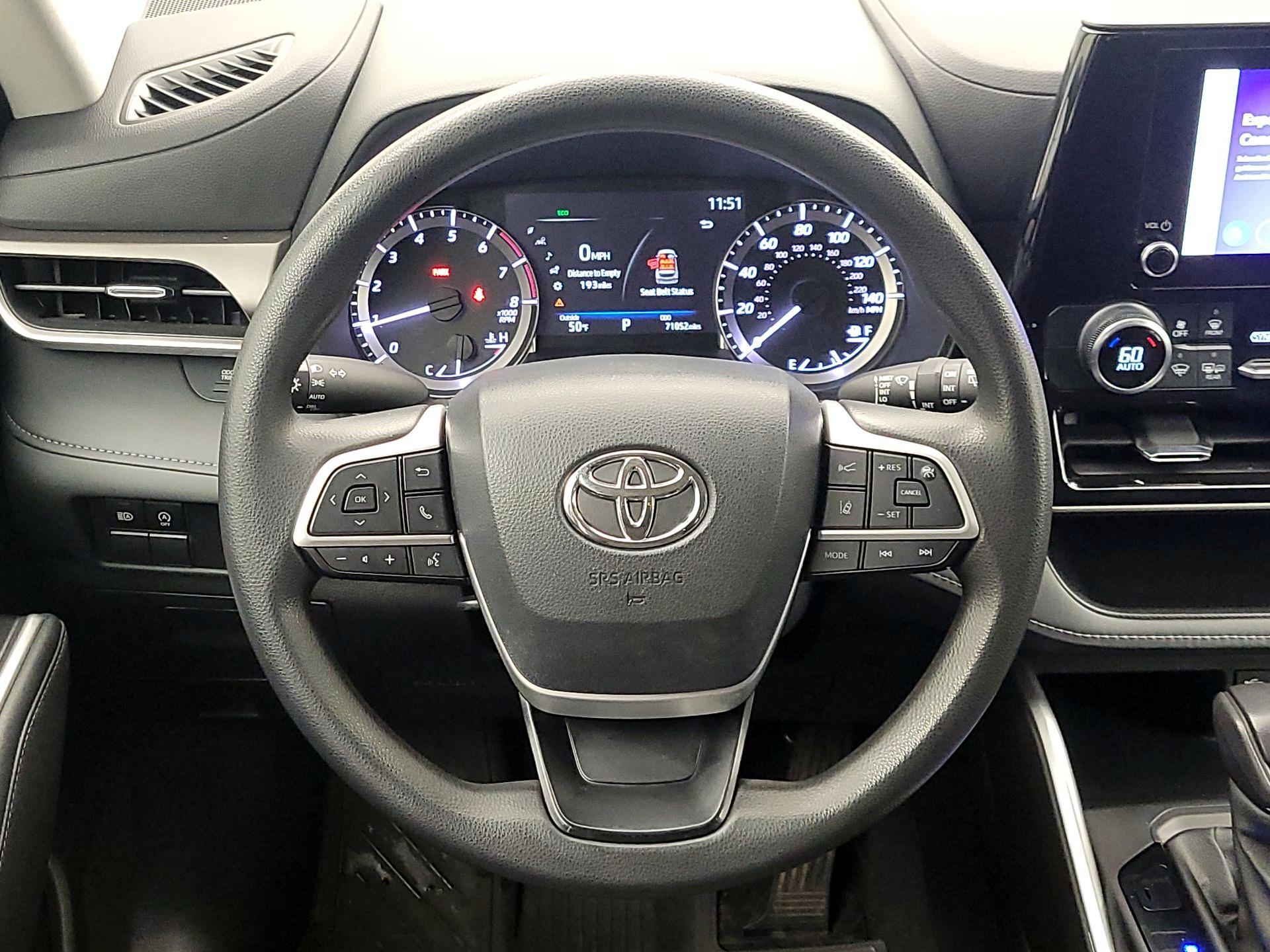 Thumbnail: 2023 Toyota Highlander - 10