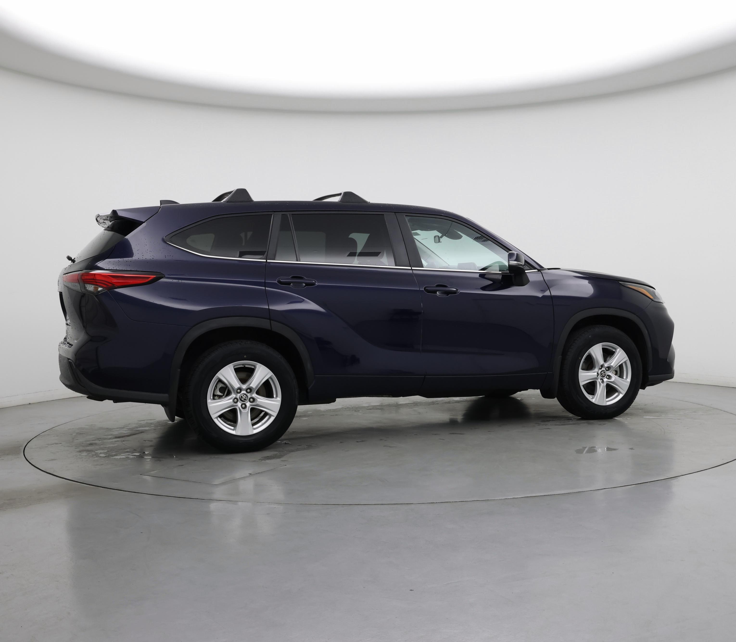 Thumbnail: 2023 Toyota Highlander - 8