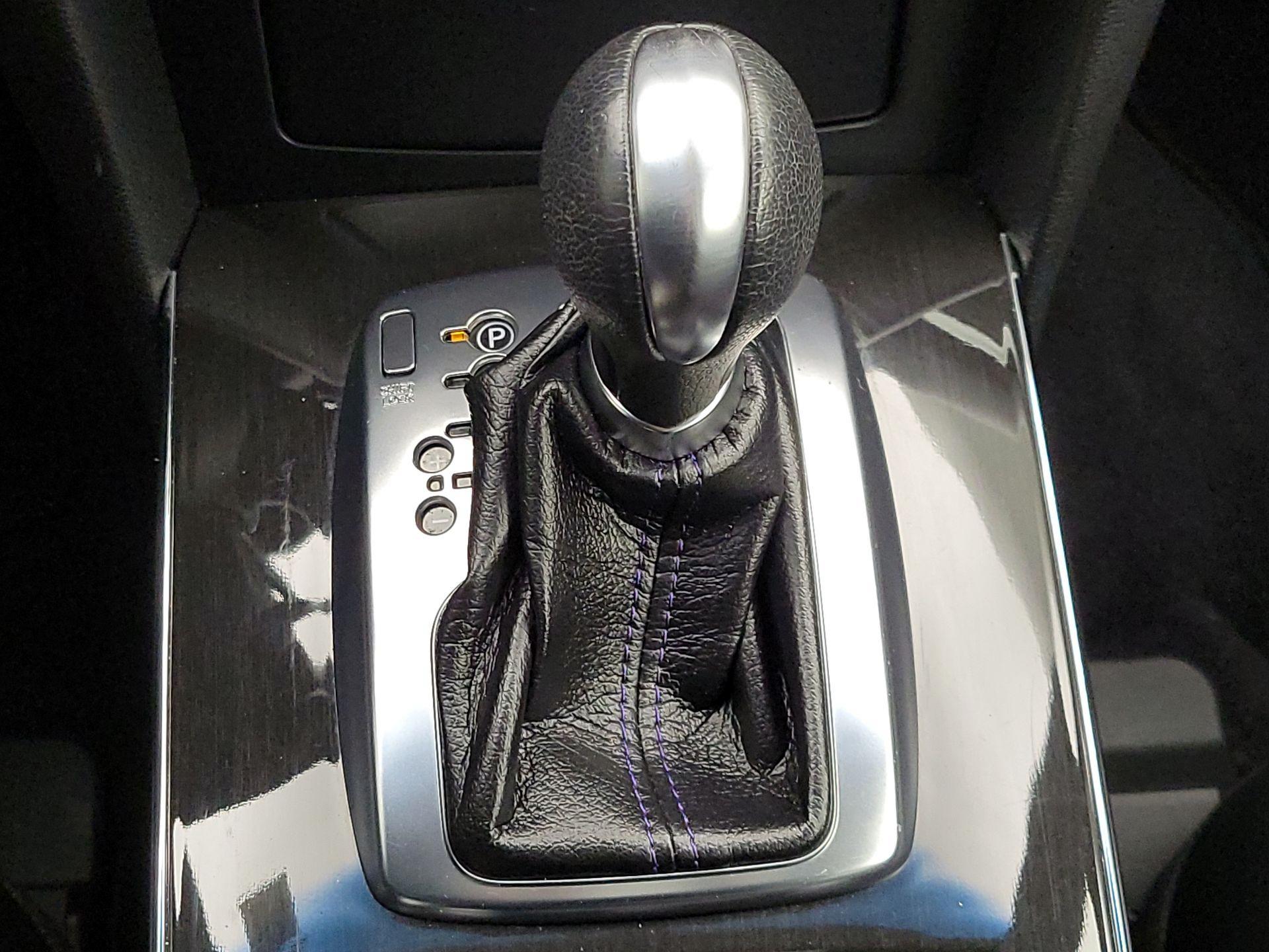 Thumbnail: 2016 INFINITI QX70 - 18