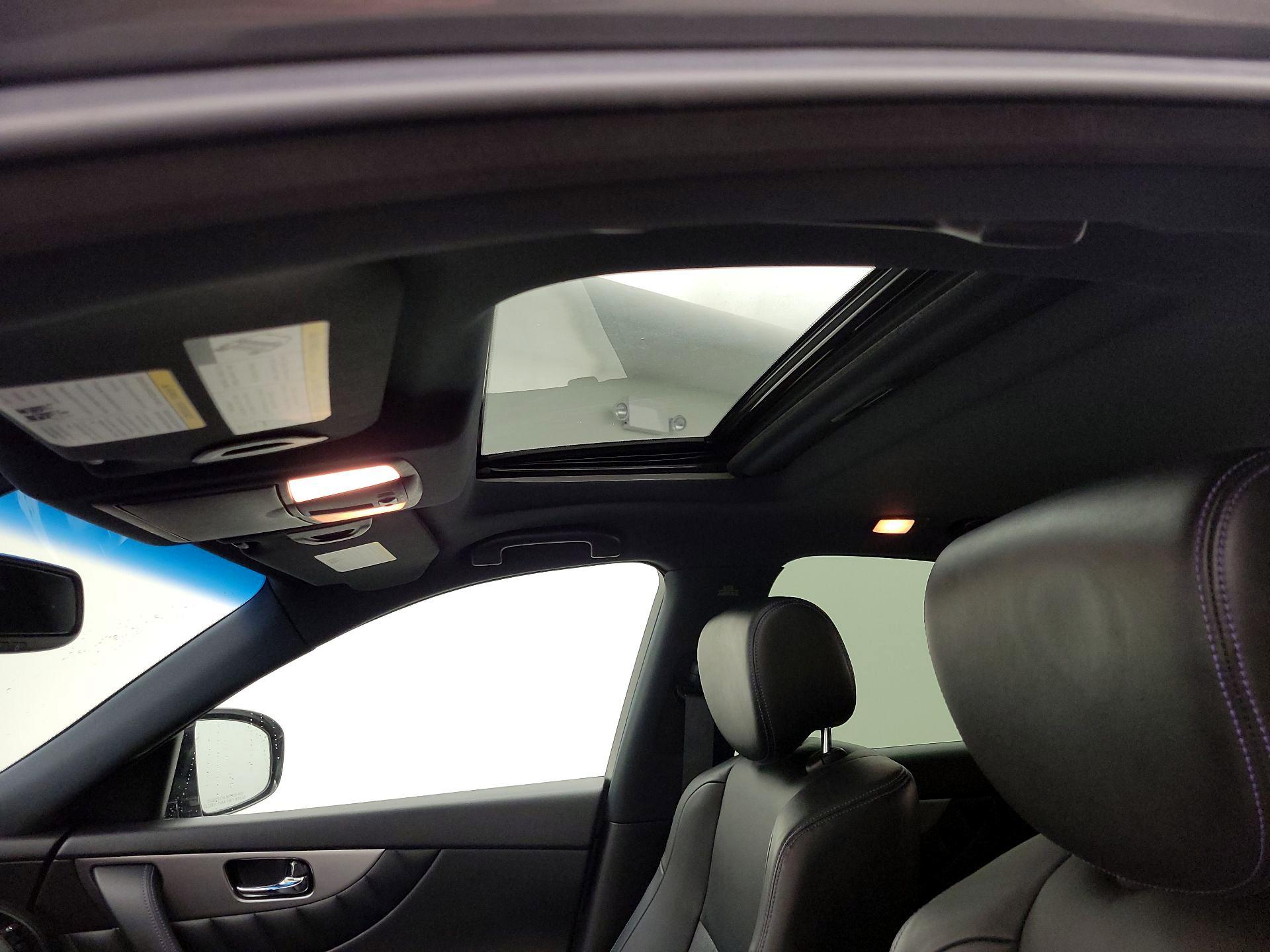 Thumbnail: 2016 INFINITI QX70 - 20