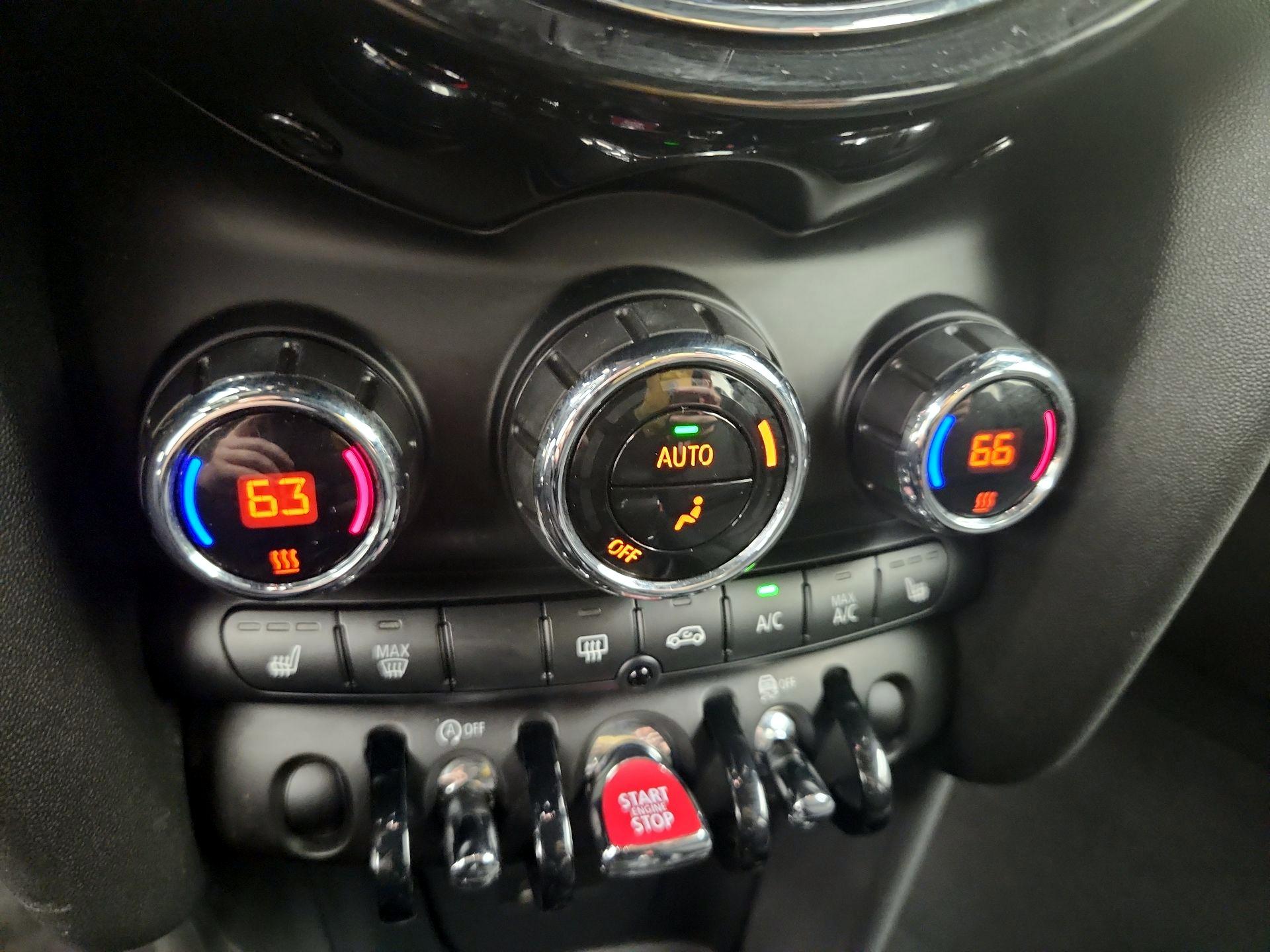 Thumbnail: 2020 MINI Cooper Hardtop - 16