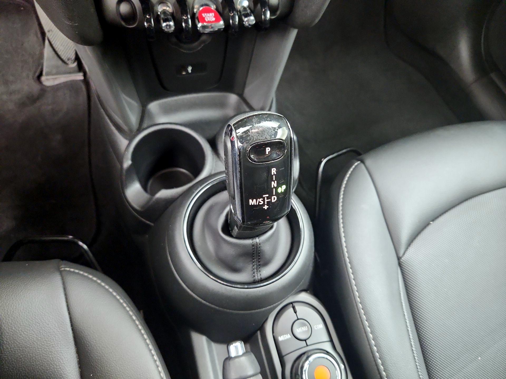 Thumbnail: 2020 MINI Cooper Hardtop - 17