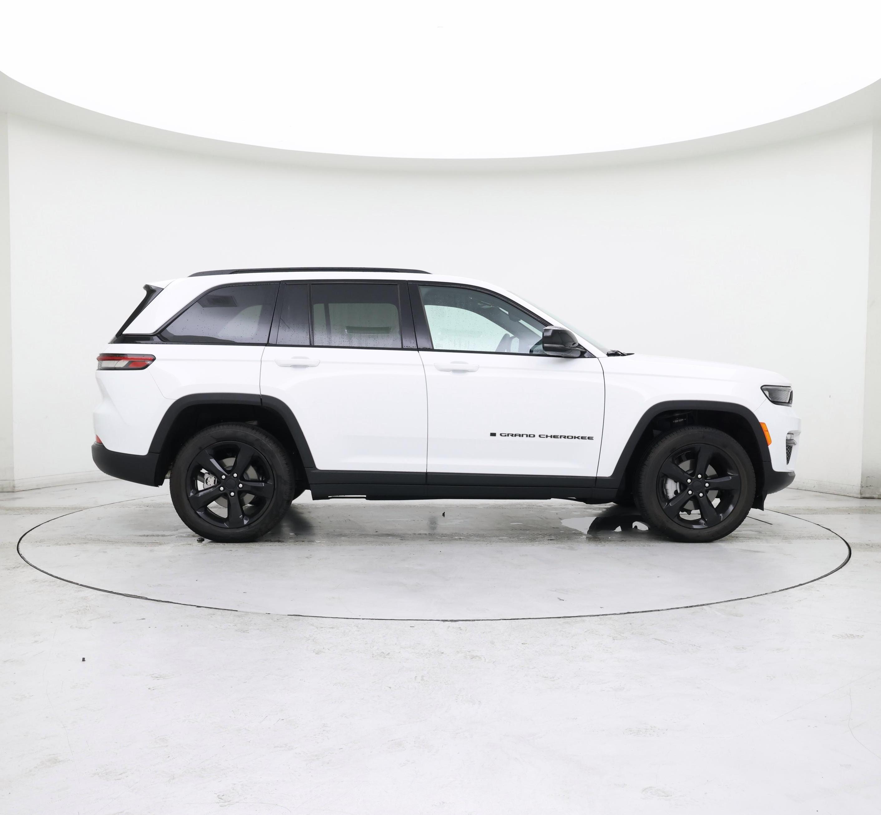 Thumbnail: 2024 Jeep Grand Cherokee - 7