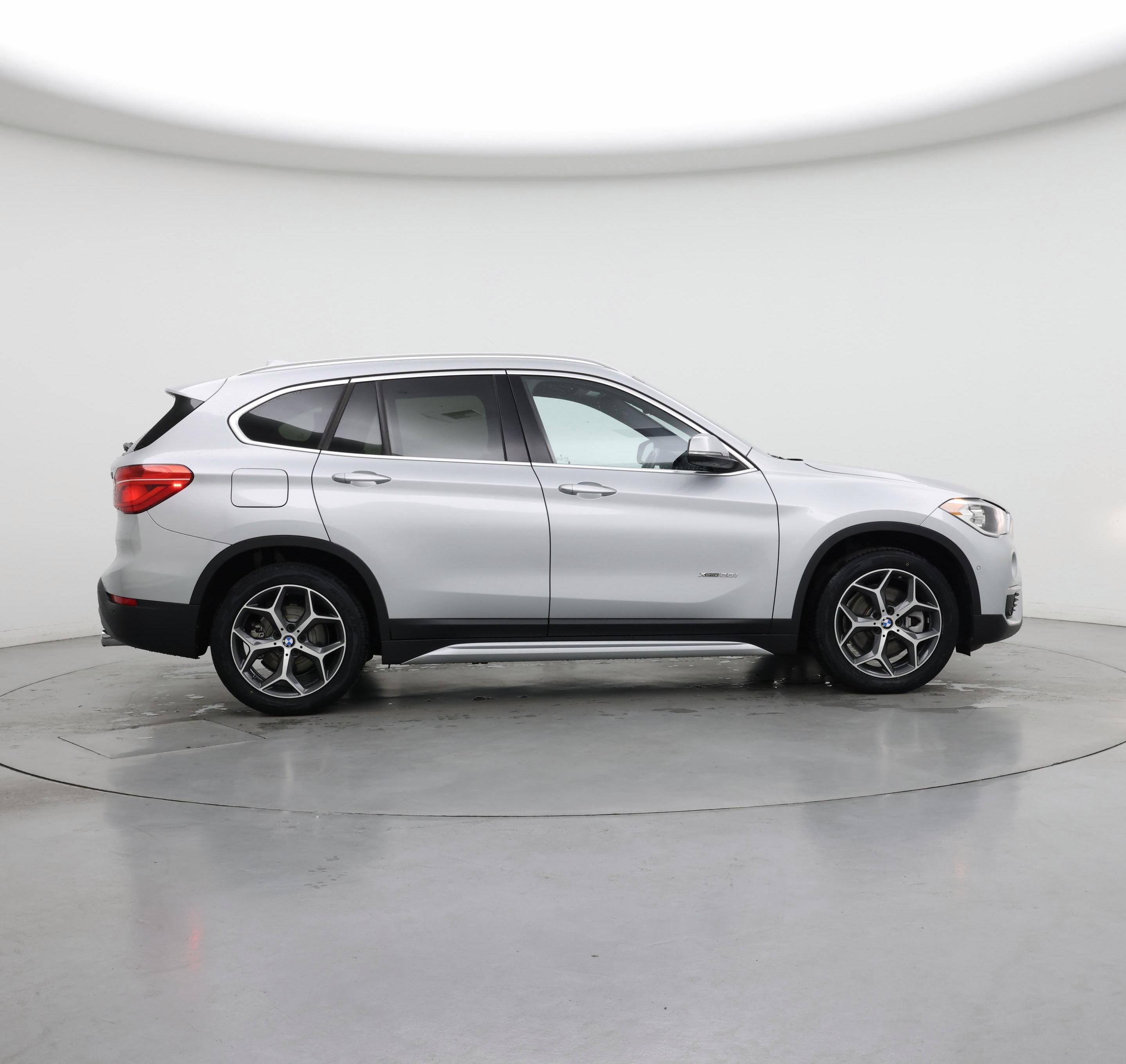 Thumbnail: 2017 BMW X1 - 7
