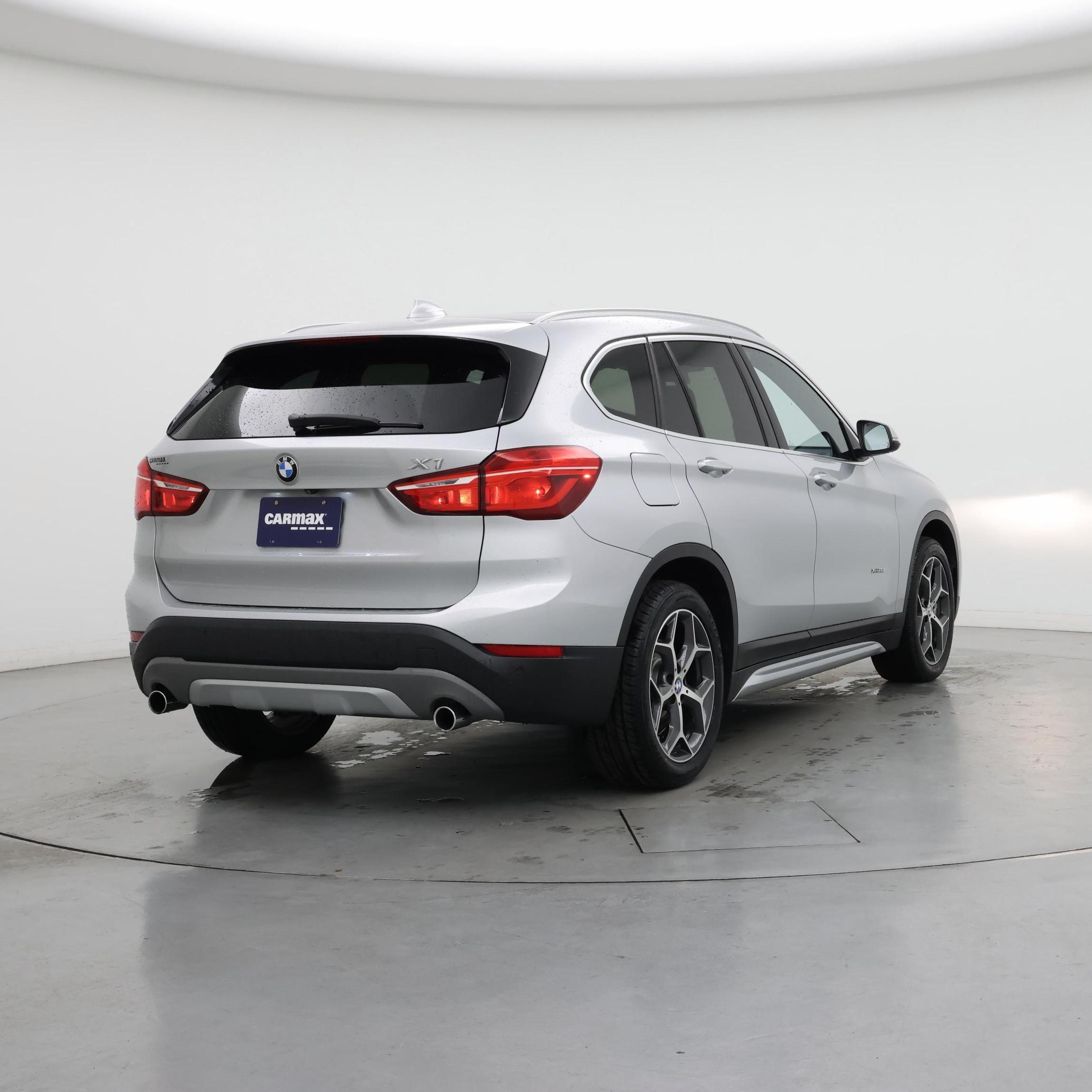 Thumbnail: 2017 BMW X1 - 8