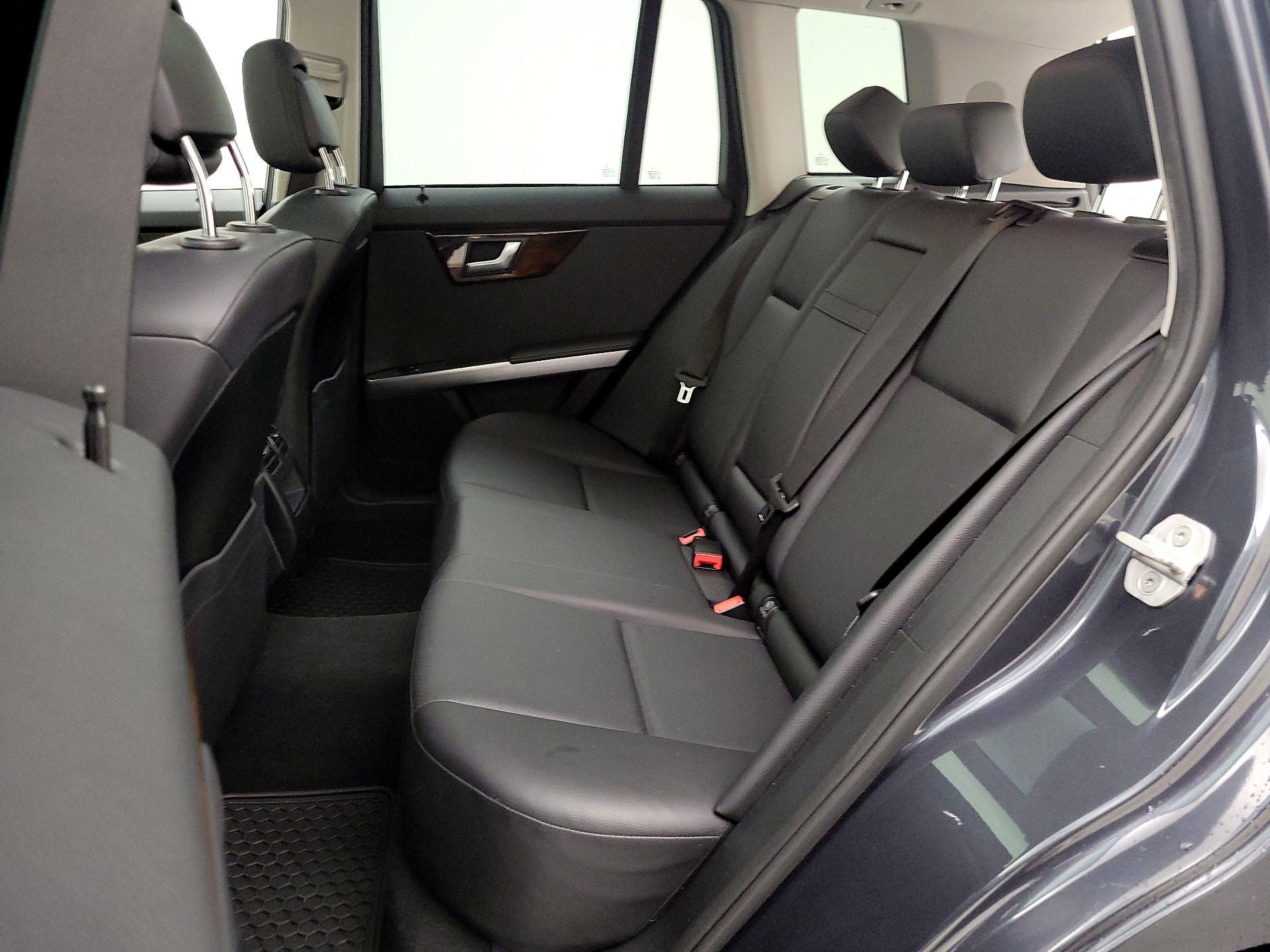 Thumbnail: 2015 Mercedes-Benz GLK - 20