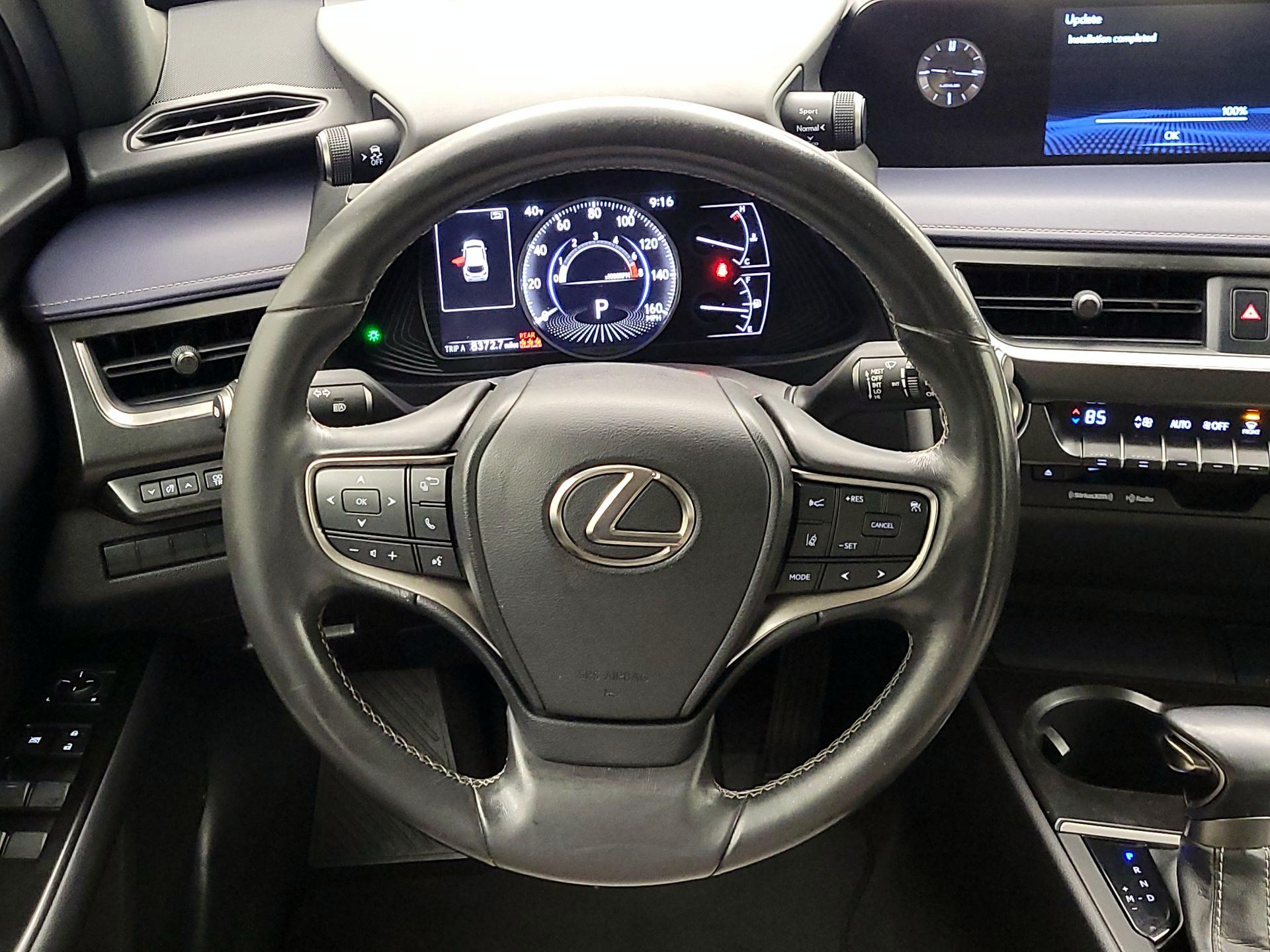 Thumbnail: 2019 Lexus UX - 10