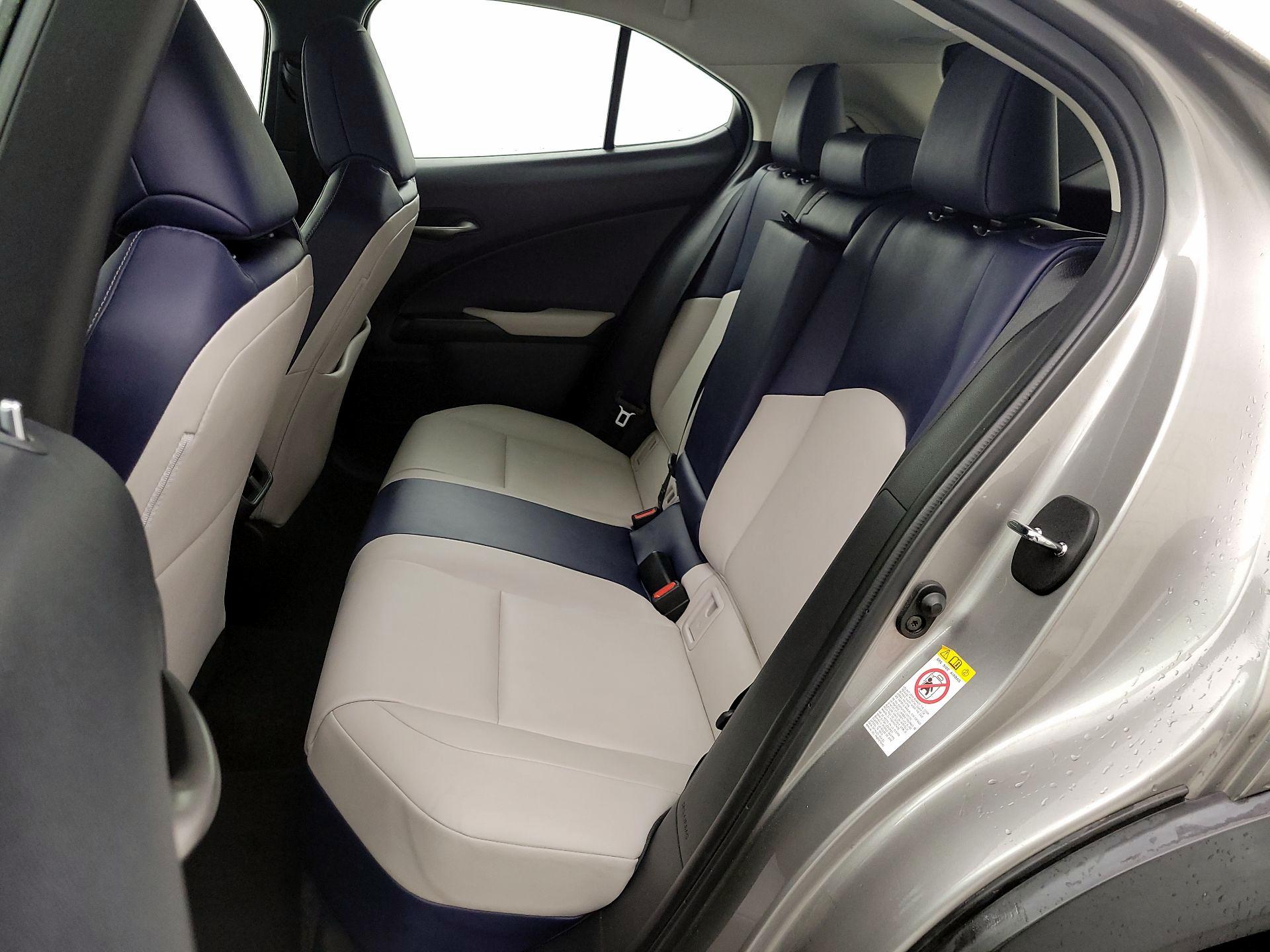 Thumbnail: 2019 Lexus UX - 19