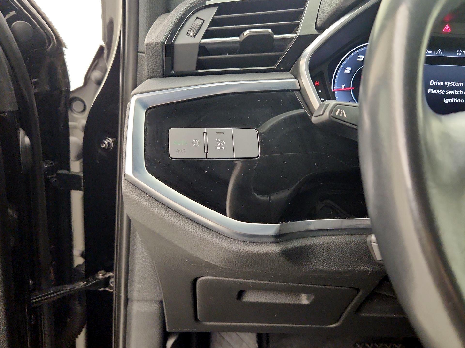 Thumbnail: 2020 Audi Q3 - 13