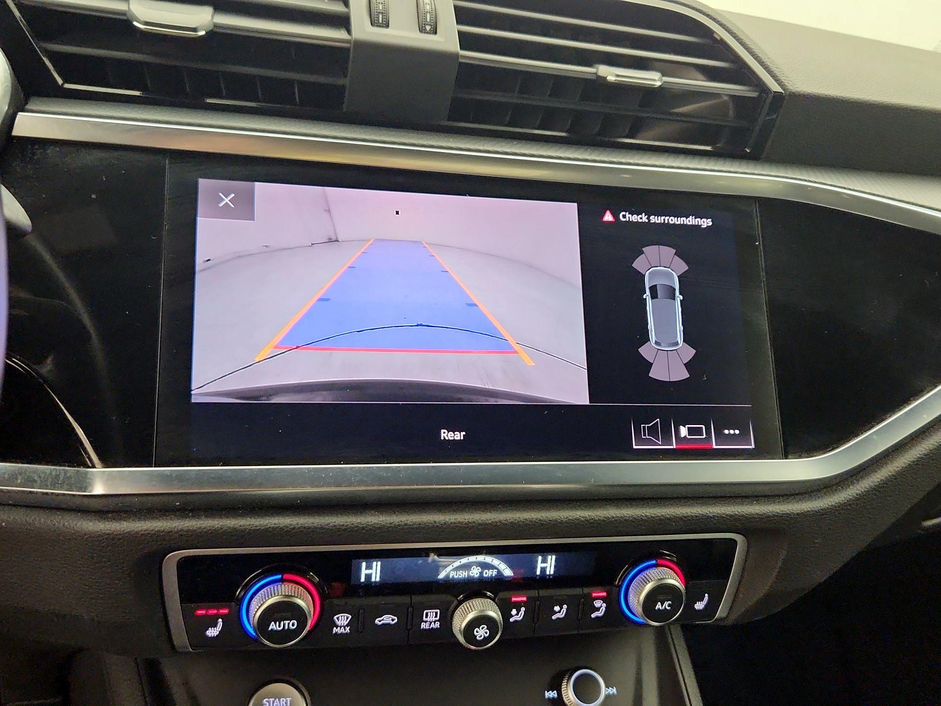 Thumbnail: 2020 Audi Q3 - 15
