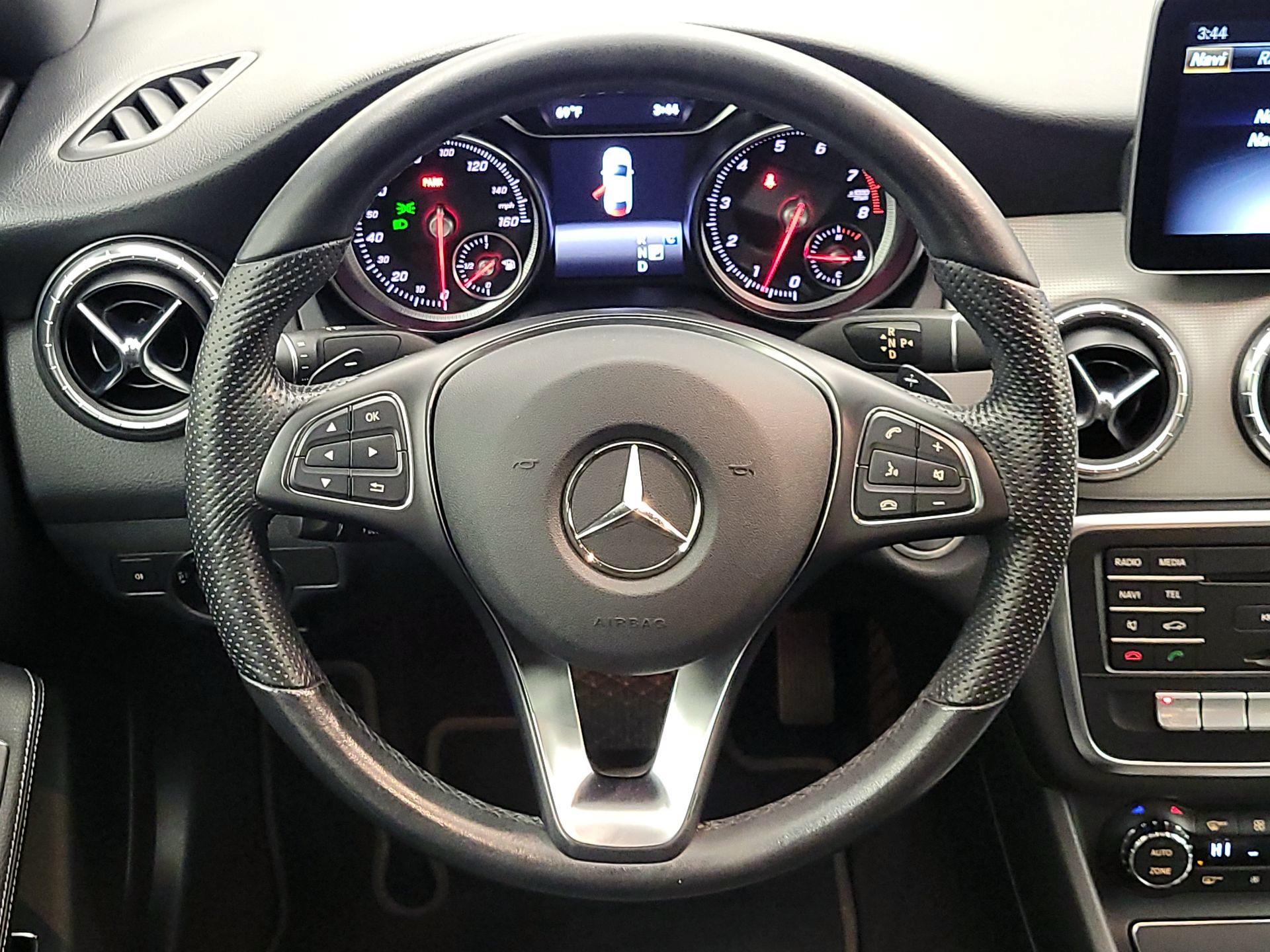 Thumbnail: 2019 Mercedes-Benz CLA - 10